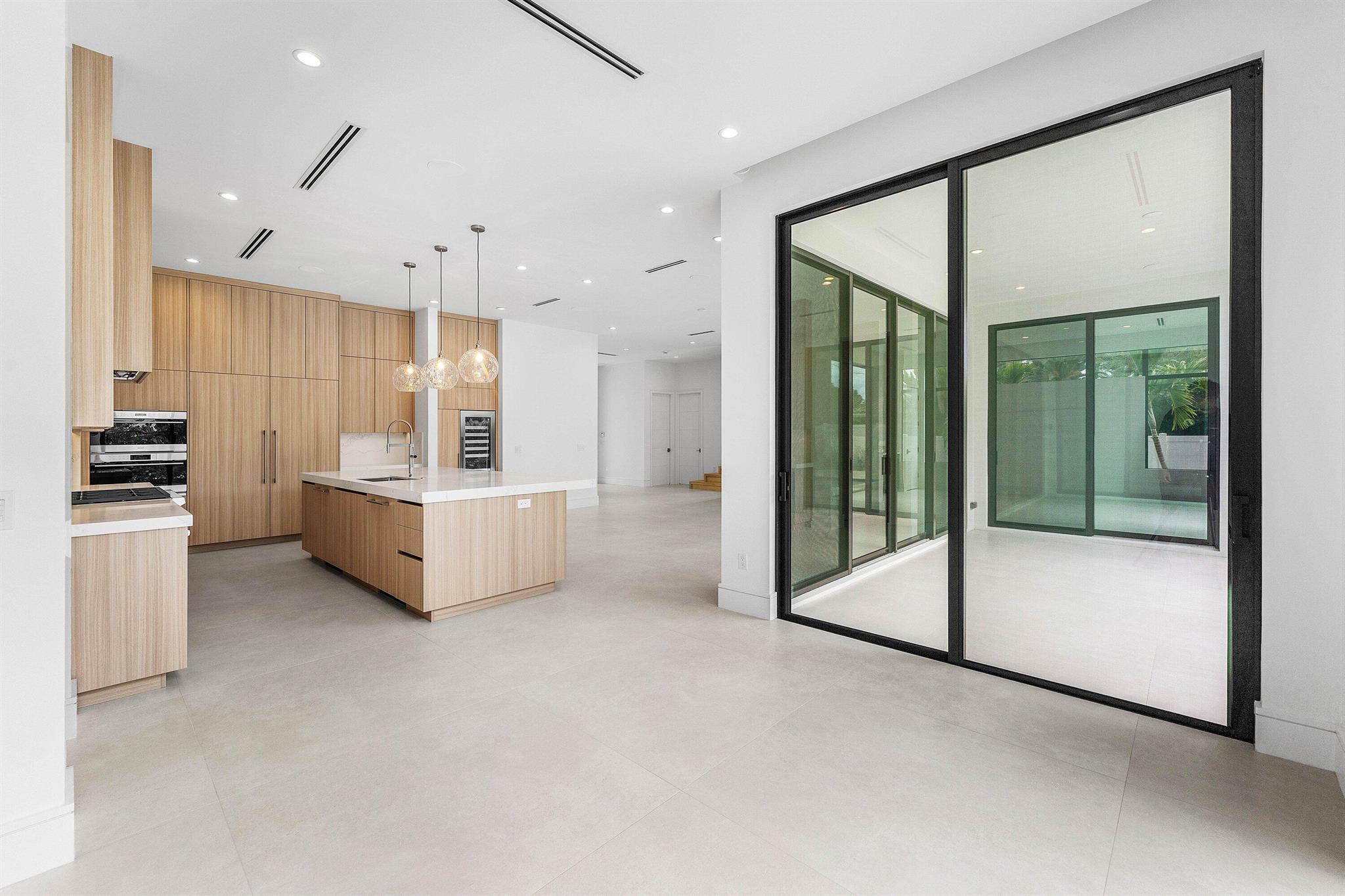 BOCA VILLAS - Residential