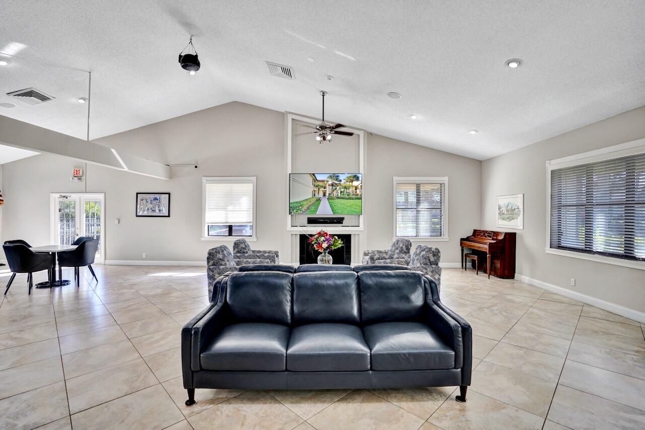 LUCERNE PARK CONDOS 1, 1A, 2 THRU 15 AND 23 THRU 2 - Residential