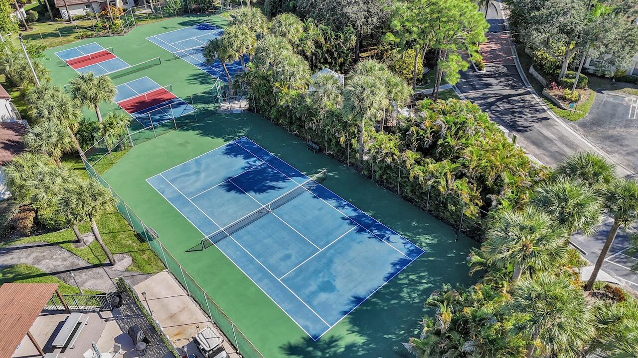 LUCERNE PARK CONDOS 1, 1A, 2 THRU 15 AND 23 THRU 2 - Residential