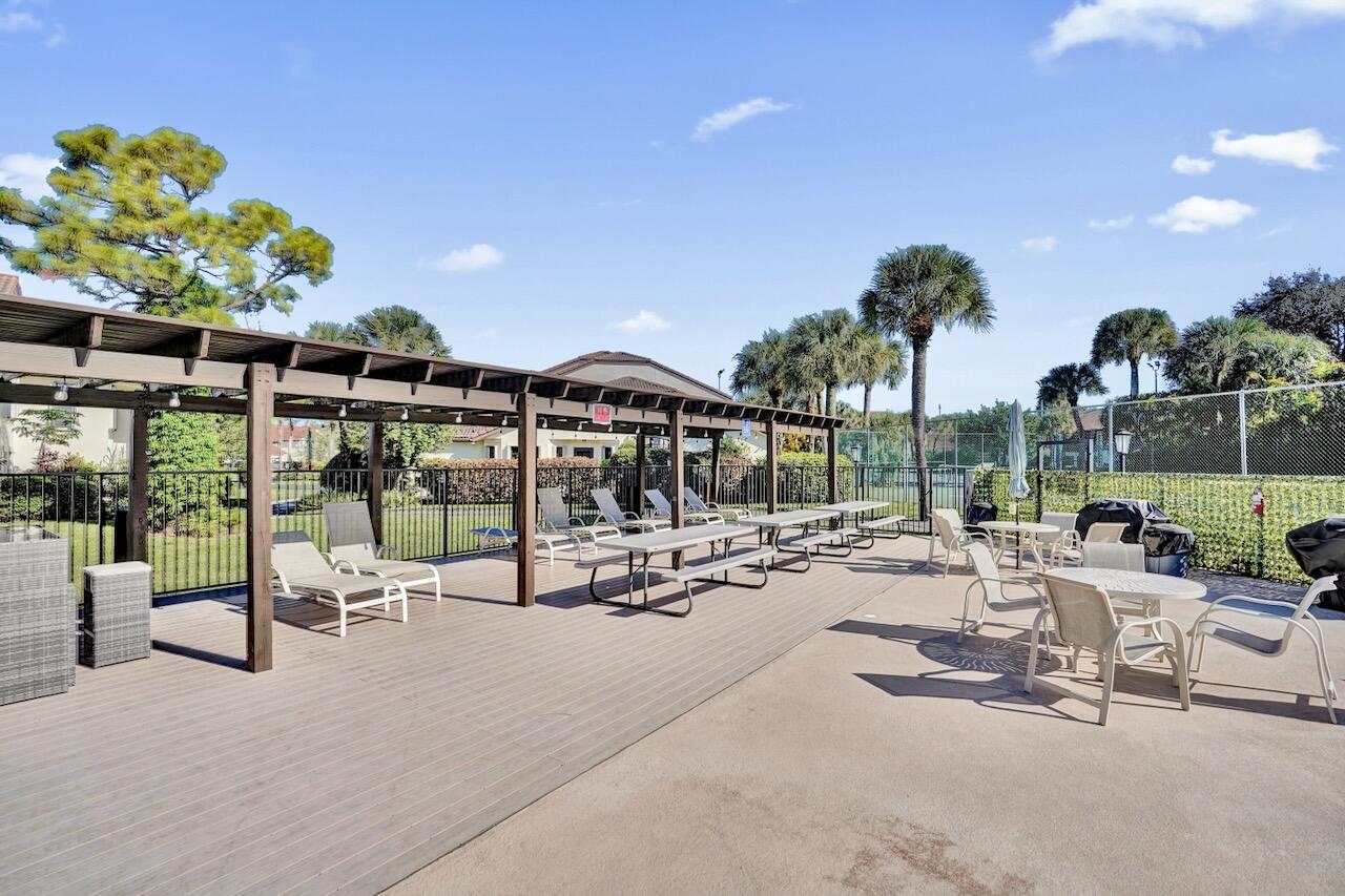 LUCERNE PARK CONDOS 1, 1A, 2 THRU 15 AND 23 THRU 2 - Residential