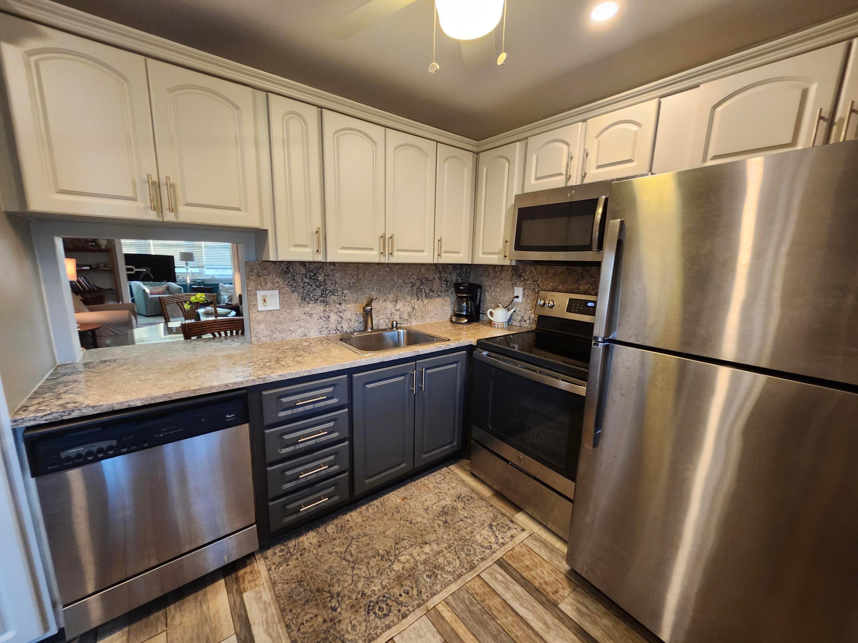 300 NE 26th Avenue 305