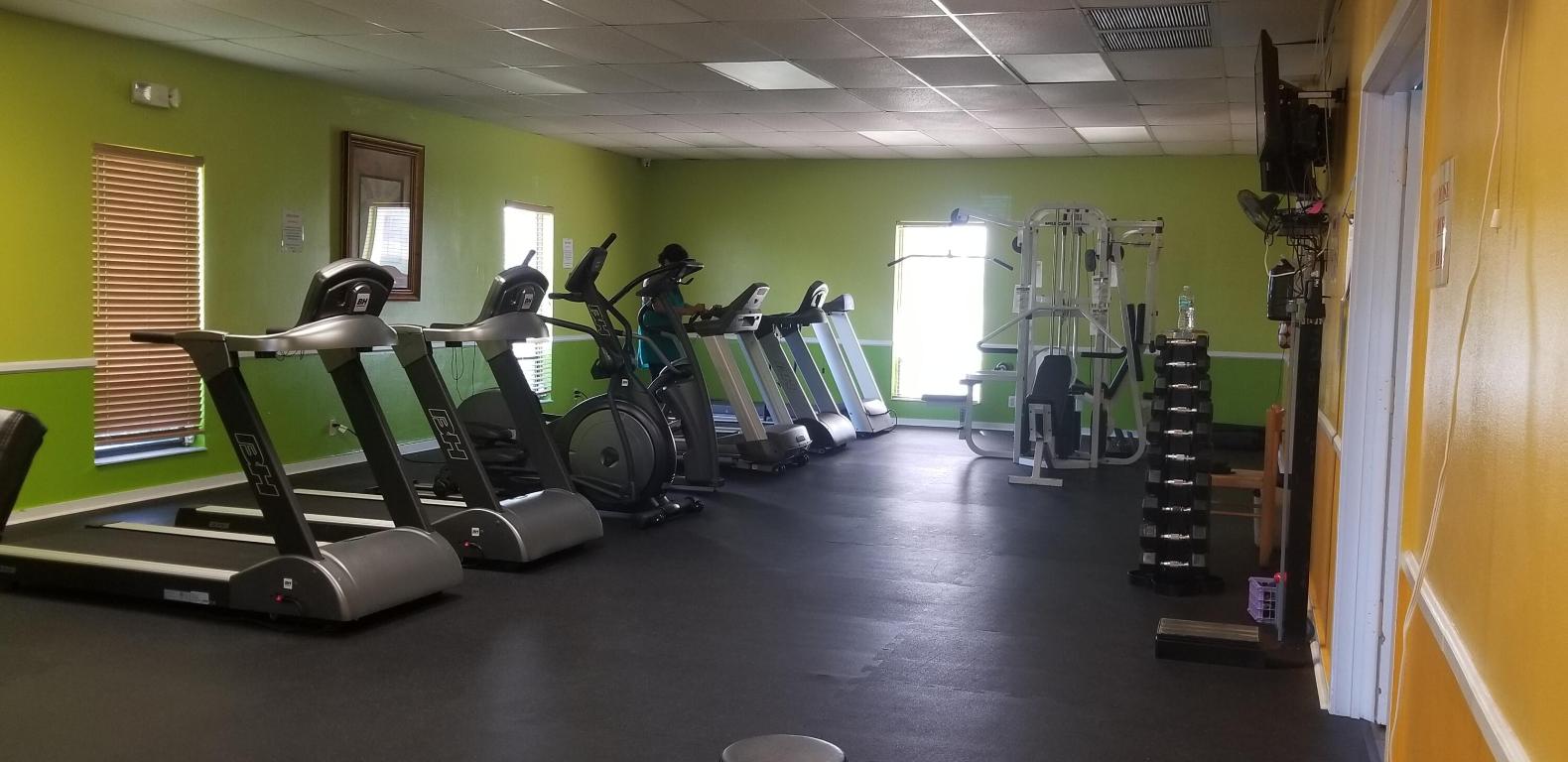 VILLAGE ROYALE GREENHILL CONDO - Residential