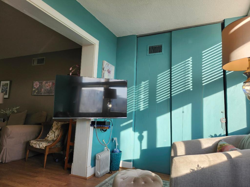 VILLAGE ROYALE GREENHILL CONDO - Residential