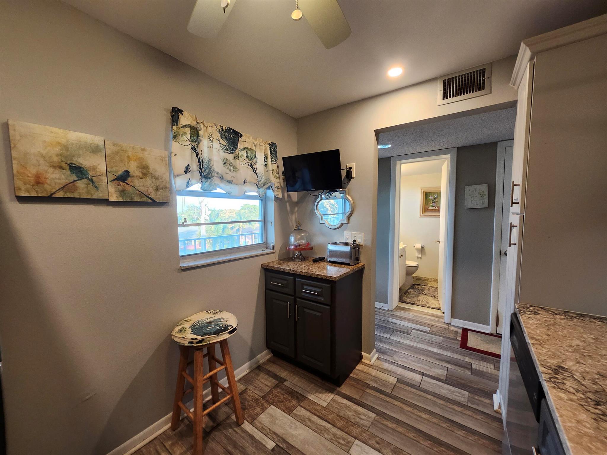 300 NE 26th Avenue 305