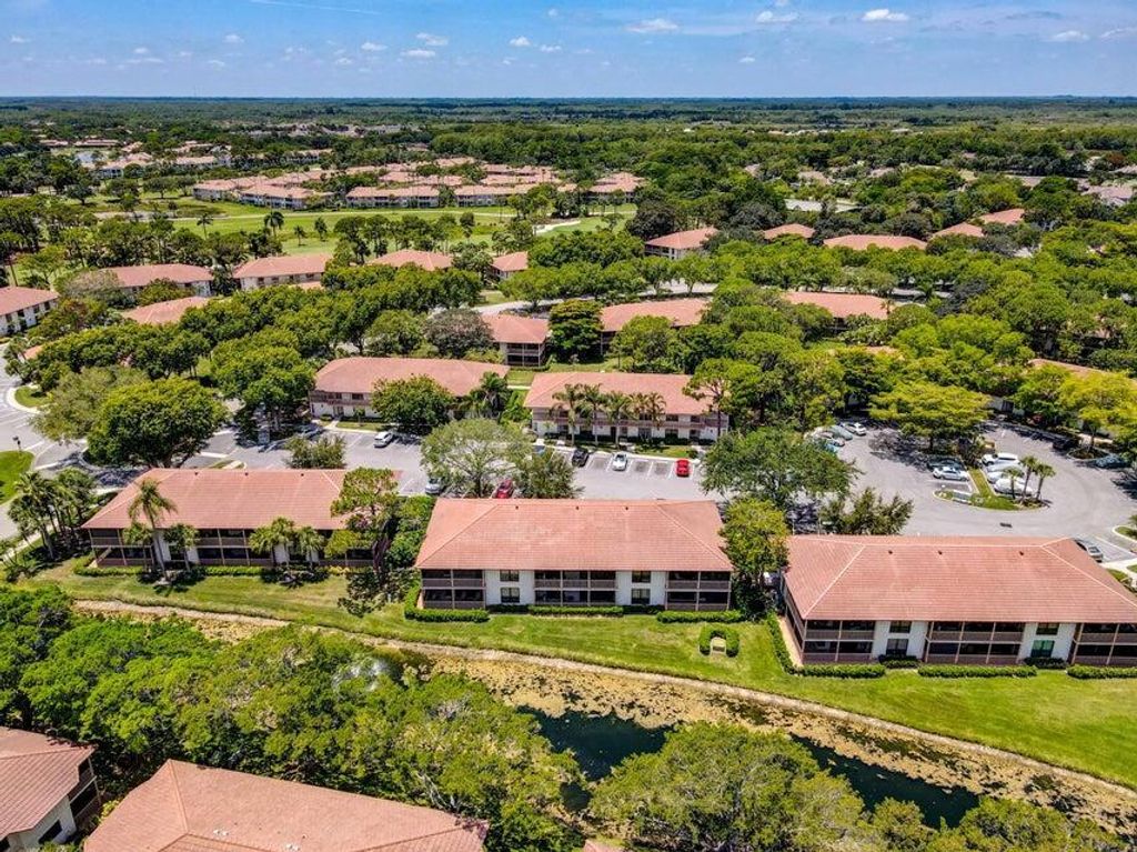 Photo of 510 Brackenwood Place, Palm Beach Gardens, FL 33418 (MLS # R10955197)