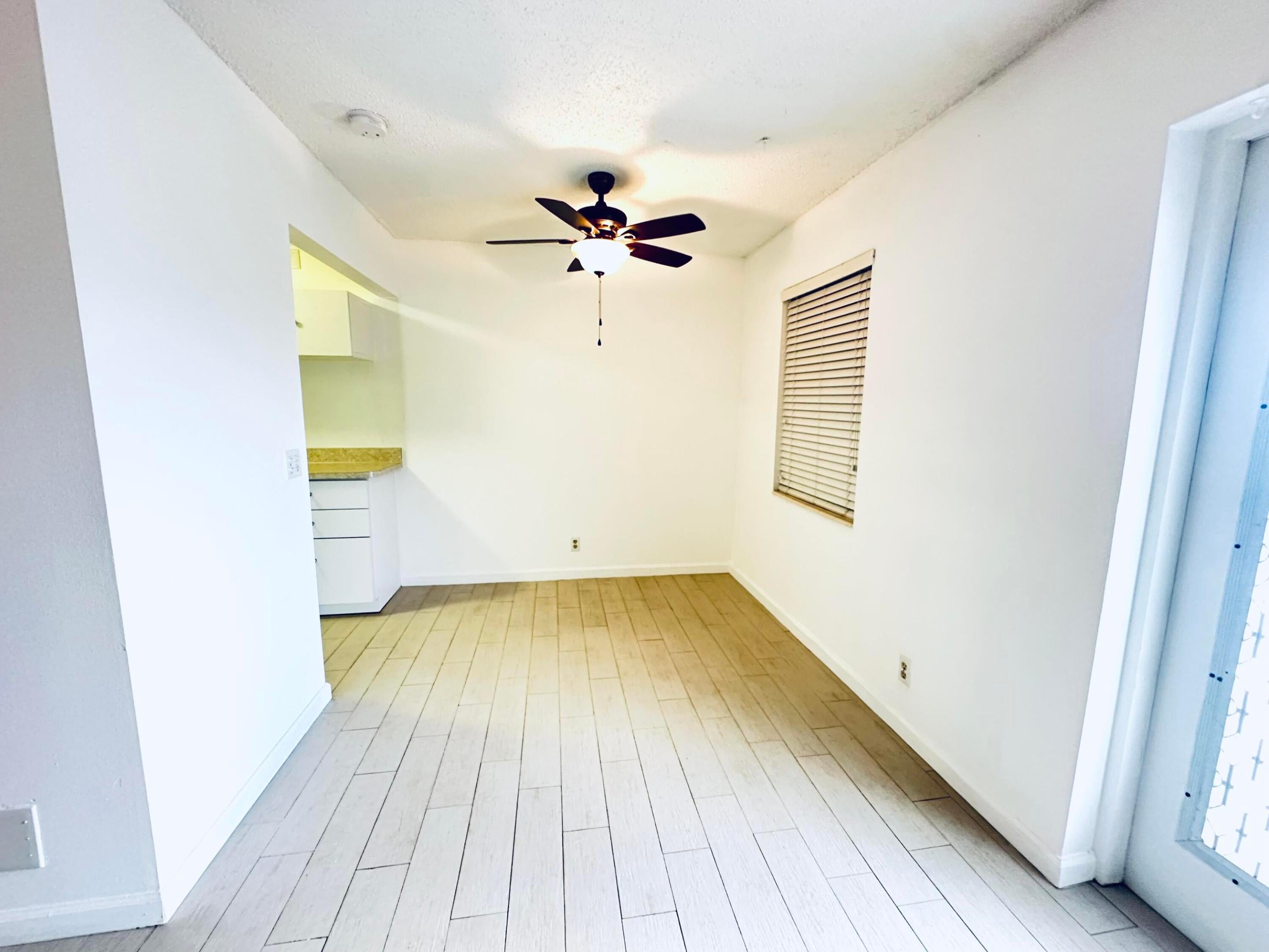 371 Markham Q