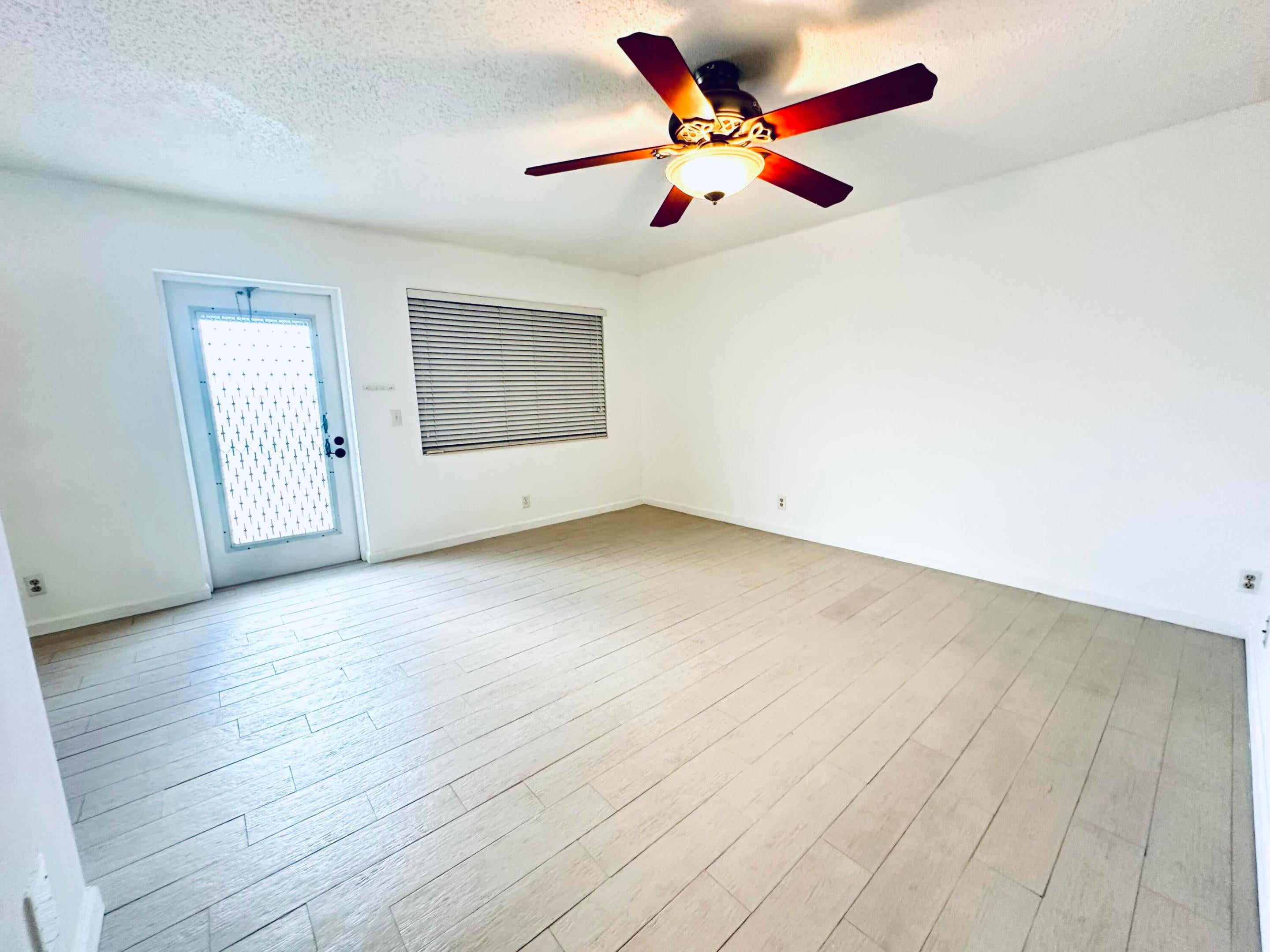 371 Markham Q