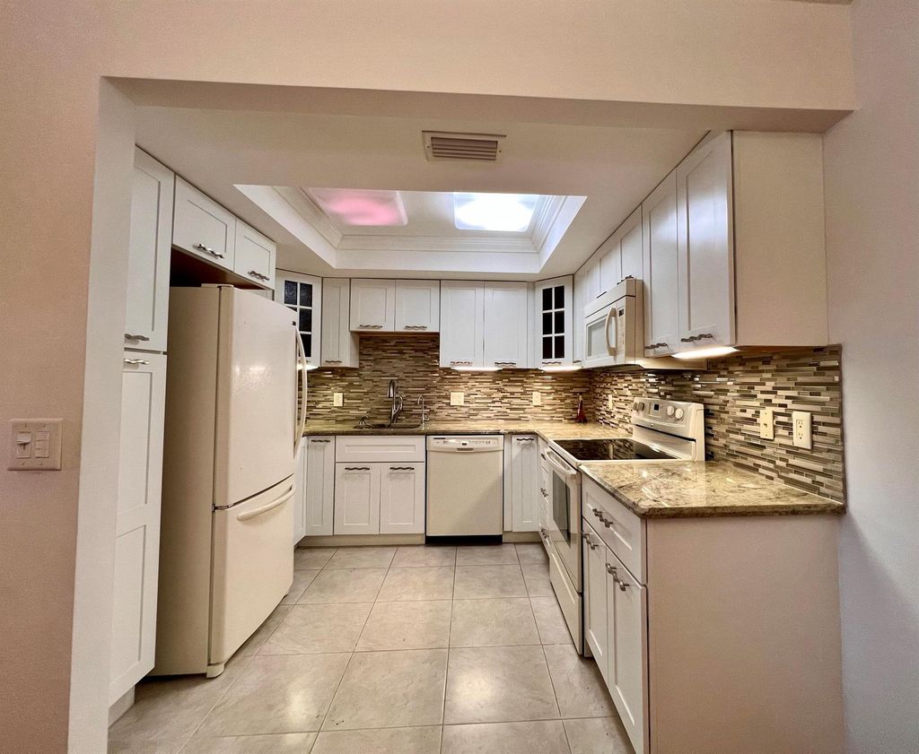 Photo of 208 Greenbrier C, West Palm Beach, FL 33417 (MLS # R10908814)