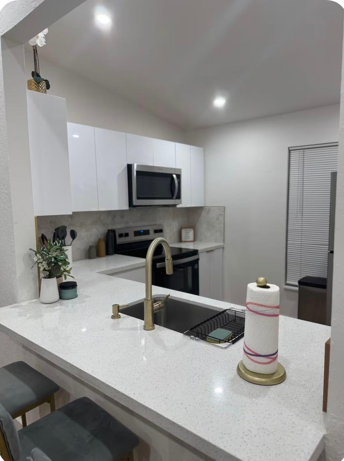 Leslie Estates - Residential