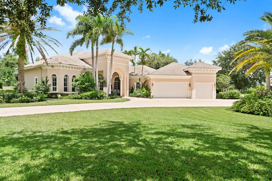 This custom built home on 1 acre  is a entertainer's dream.  Open concept, one level, split floor plan, summer kitchen, gazebo and pool is ideal for enjoyment and relaxation. A great family home featuring 4 bedrooms with ensuite baths plus an office off the main bedroom. Luxury landscaping. 
Close to all equestrian venues...Fly in and out! Florida living at its best located in Wellington's unique aeronautical community: The Aero Club.