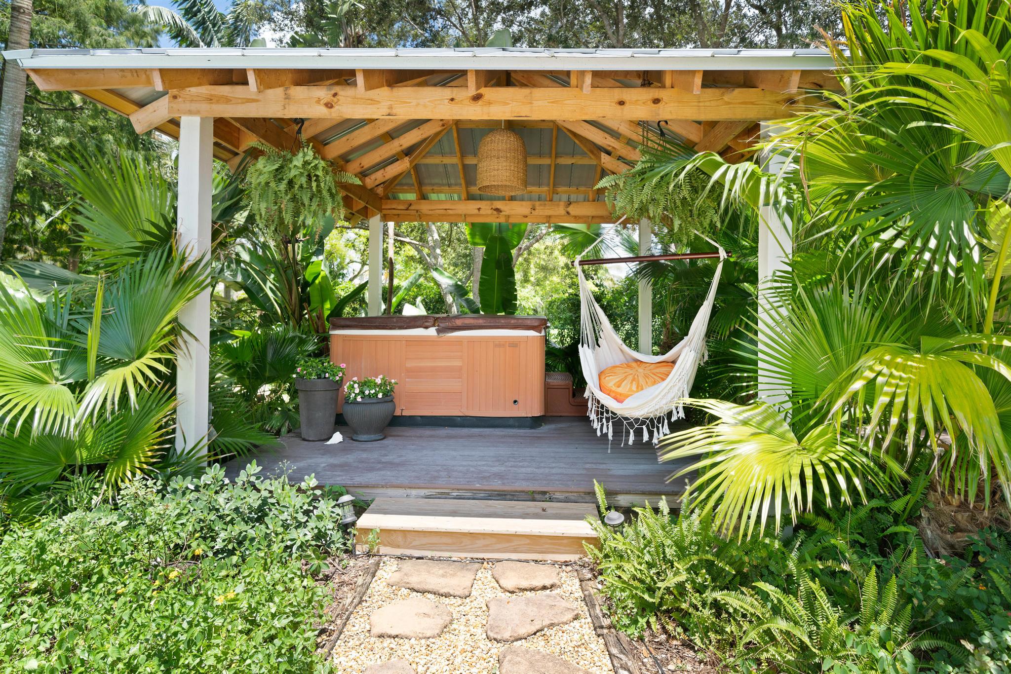 WELLINGTON AERO CLUB OF THE LANDINGS AT WELLINGTON - Residential