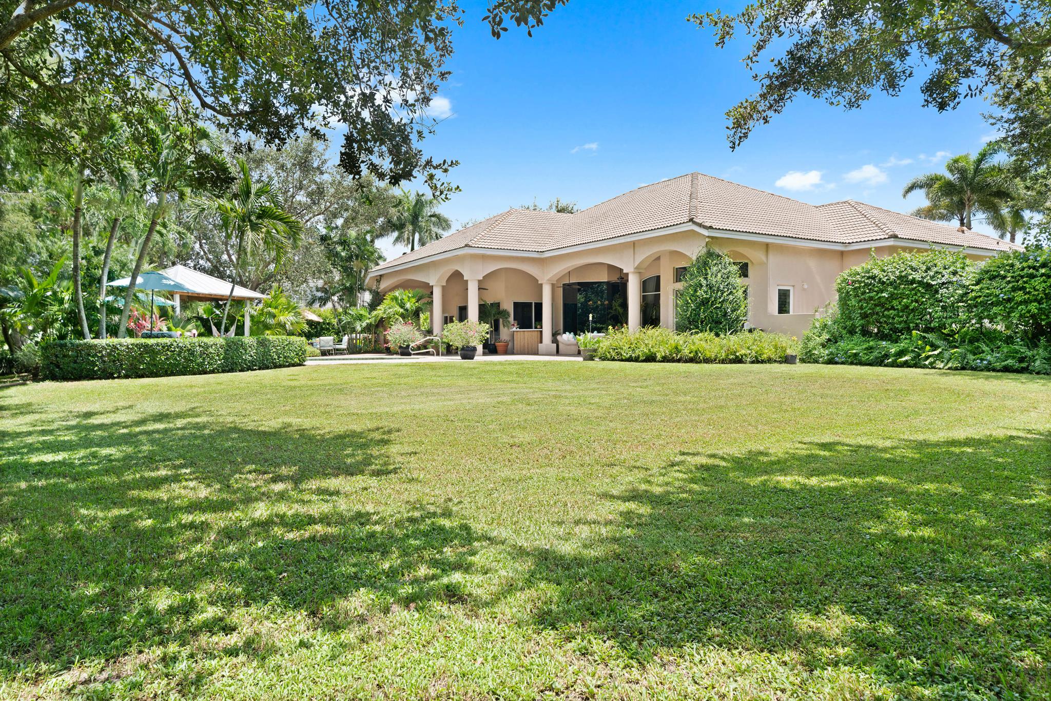WELLINGTON AERO CLUB OF THE LANDINGS AT WELLINGTON - Residential
