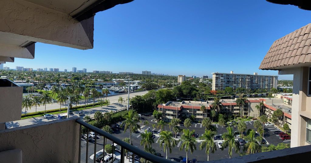 Photo of 777 S Federal Highway #Ph-5d, Pompano Beach, FL 33062 (MLS # R10896337)