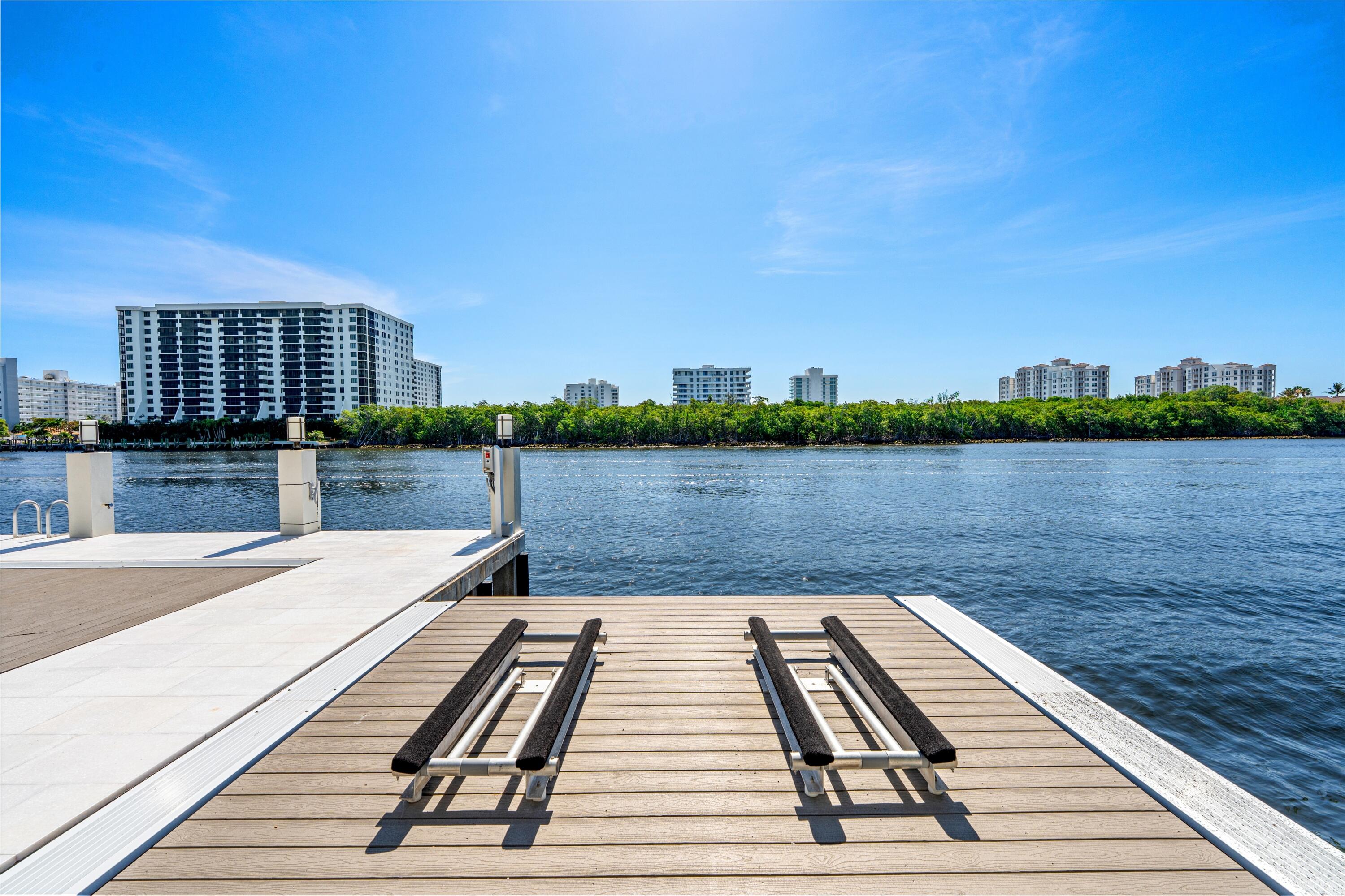 BOCA HARBOUR ISLAND SEC - Residential