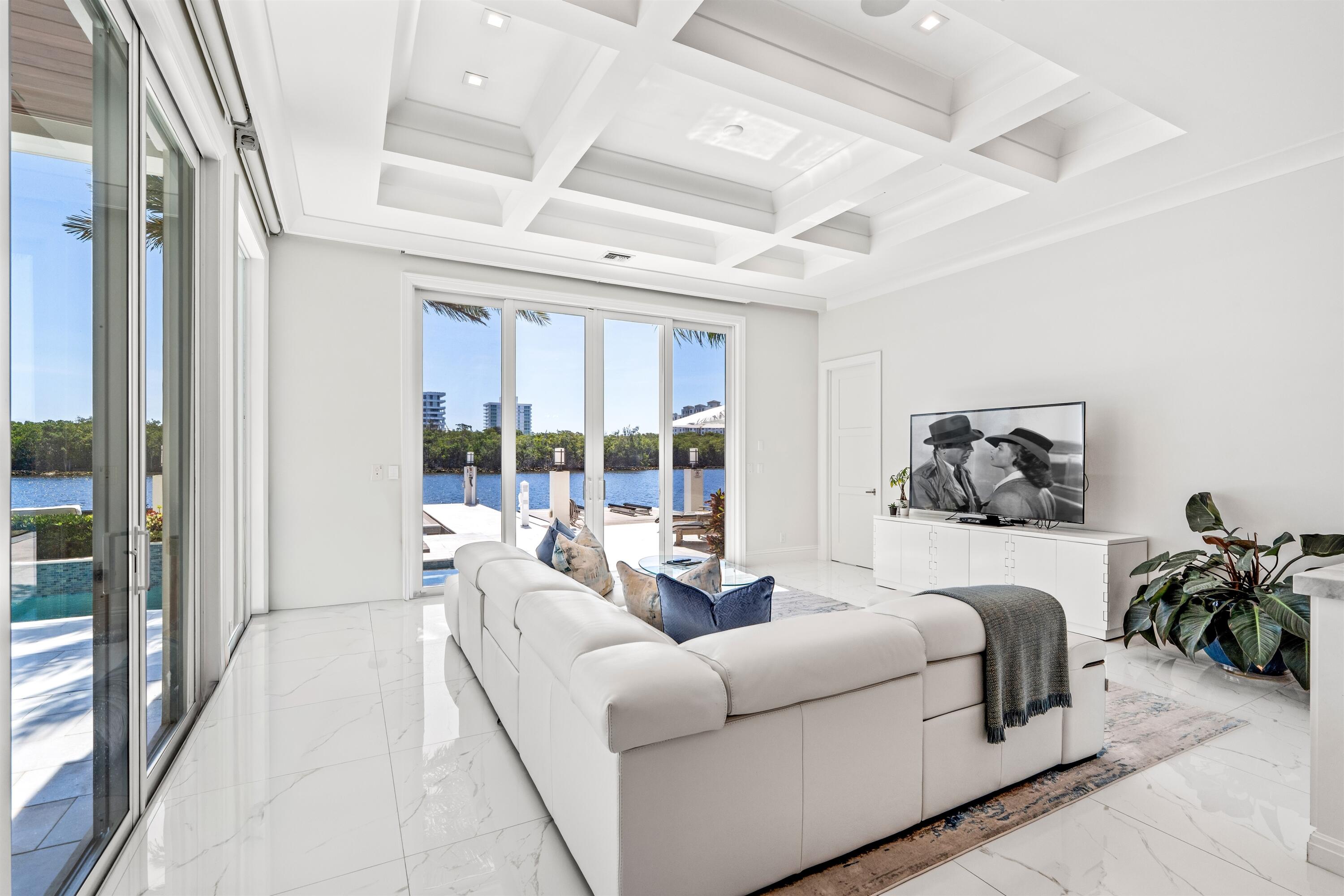 BOCA HARBOUR ISLAND SEC - Residential