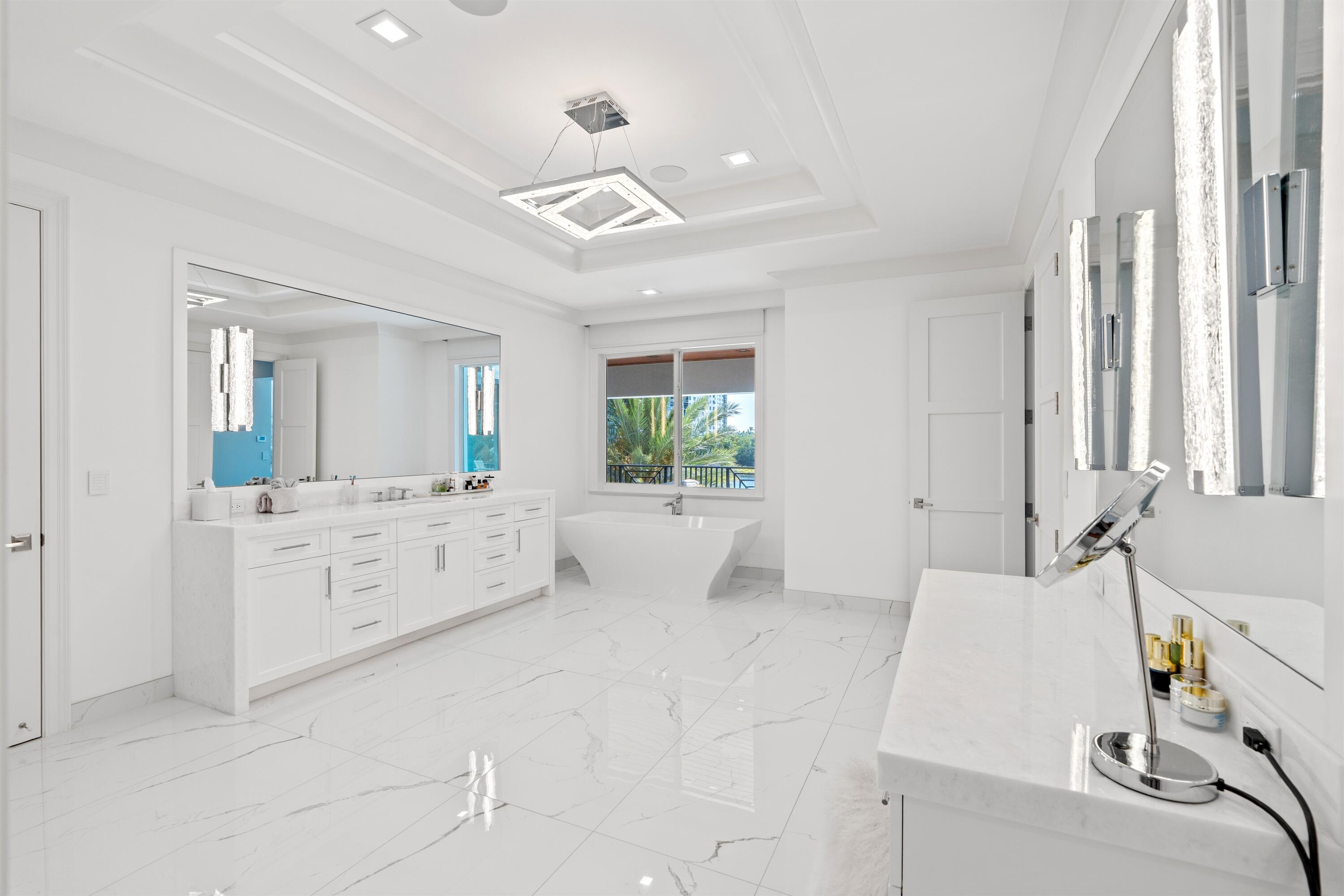 BOCA HARBOUR ISLAND SEC - Residential