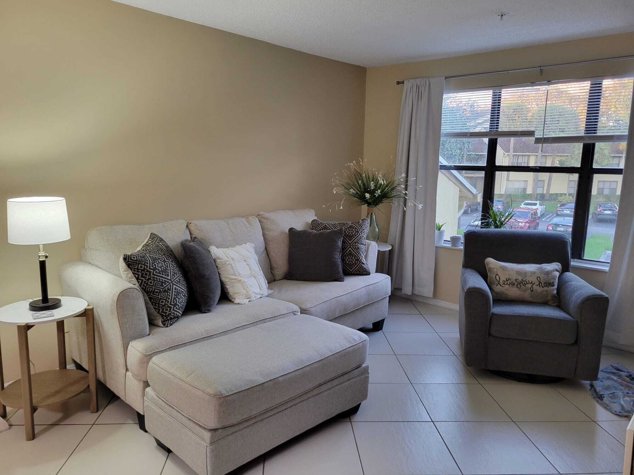 BOYNTON LANDINGS CONDOMIN - Residential Lease