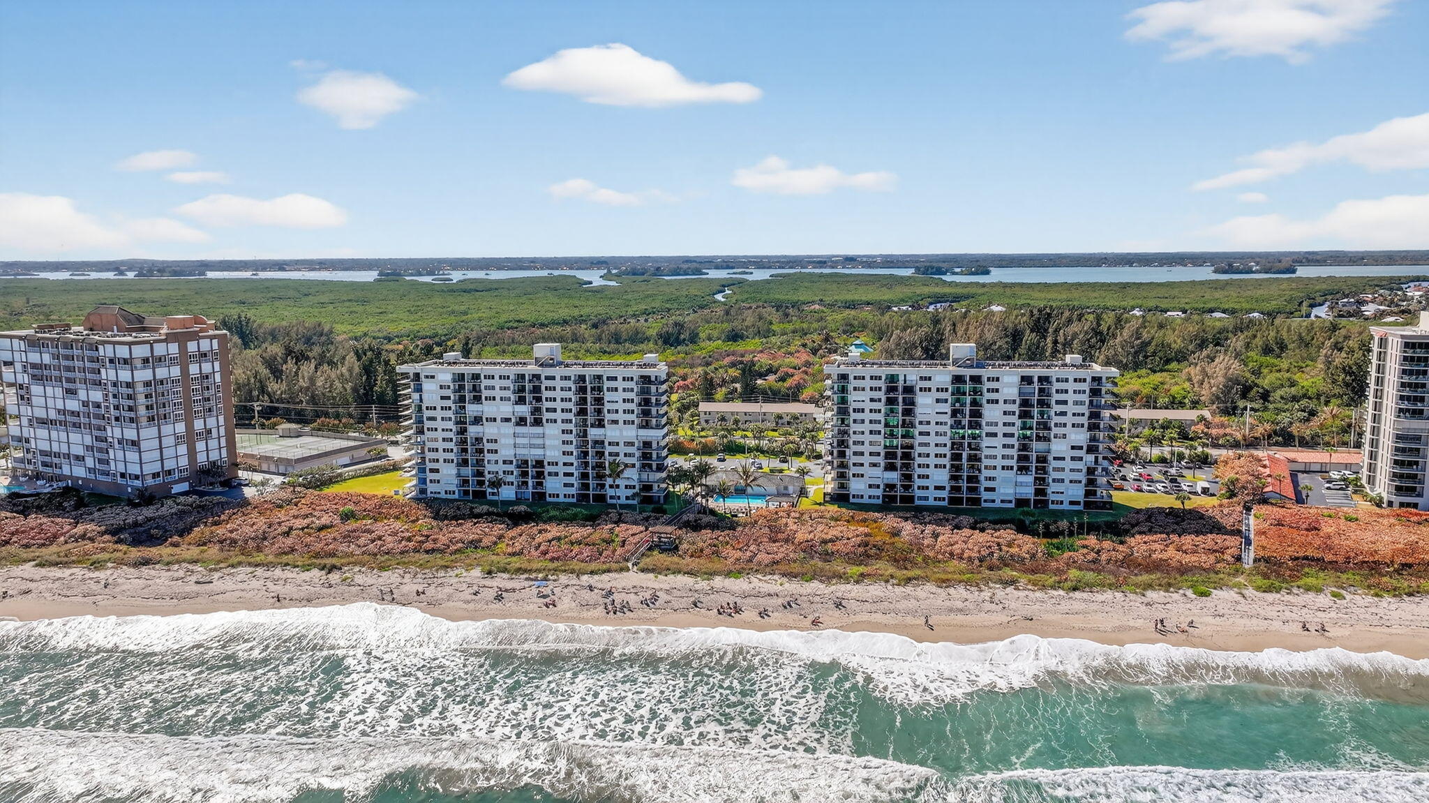 OCEAN HARBOUR SOUTH CONDOMINIUM - Residential