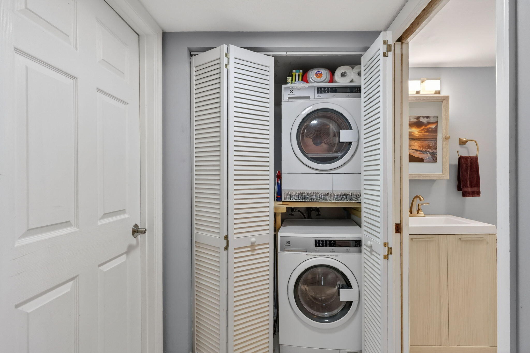 OCEAN HARBOUR SOUTH CONDOMINIUM - Residential