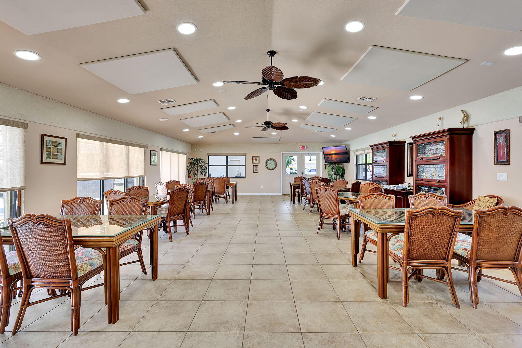 OCEAN HARBOUR SOUTH CONDOMINIUM - Residential