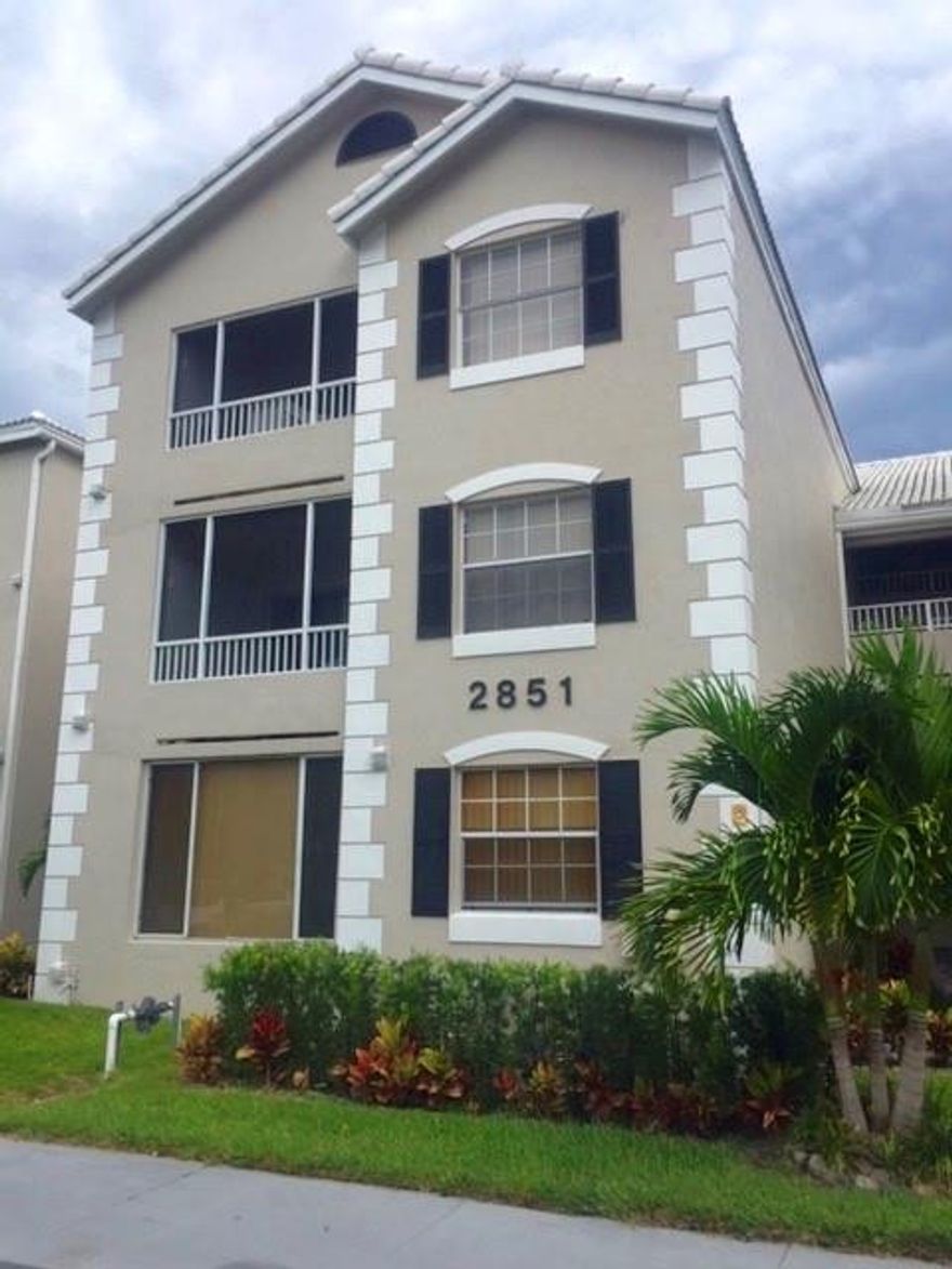 REMODELED 1 BED/1 BATH CONDO IN LAKEVIEW CLUB. NEWER STAINLESS STEEL APPLIANCES, WHITE CABINETS AND GRANITE COUNTERTOPS. SEPARATE DINING AREA AND SPACIOUS LIVING ROOM. NEW FULL SIZE WASHER & DRYER IN THE UNIT. NICE CANAL VIEWS. RESORT STYLE COMMUNITY WITH POOL, CLUBHOUSE, FITNESS CENTER, JACUZZI, WALKING/JOGGING PATHS AND BBQ AREA. 24 HOUR SECURITY AND PETS ALLOWED! ASSOCIATION REQUIRES MINIMUM 620 FICO SCORE. *AVAILABLE AUGUST 15th*