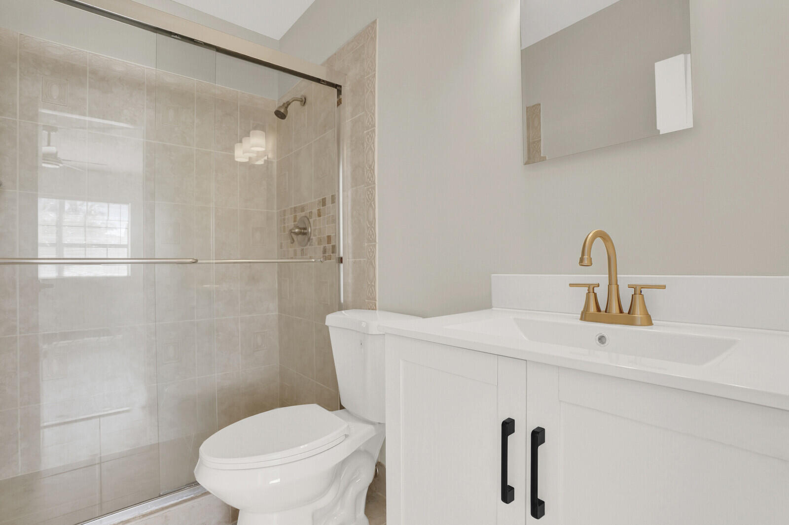 GOLDEN ARROW COND PT LTS 1 & 10 BLK 2 GATEWAY VILL - Residential Lease