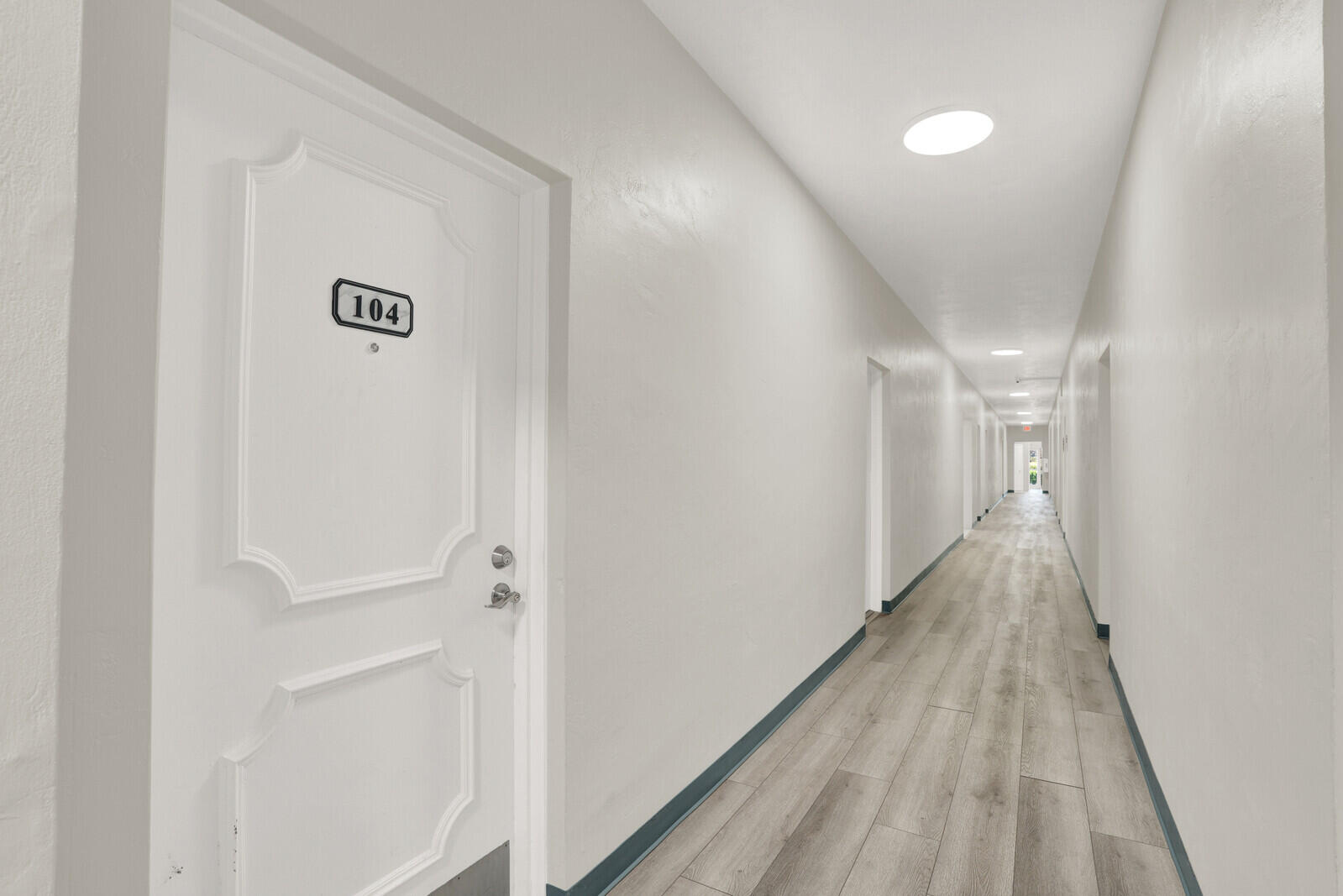 GOLDEN ARROW COND PT LTS 1 & 10 BLK 2 GATEWAY VILL - Residential Lease