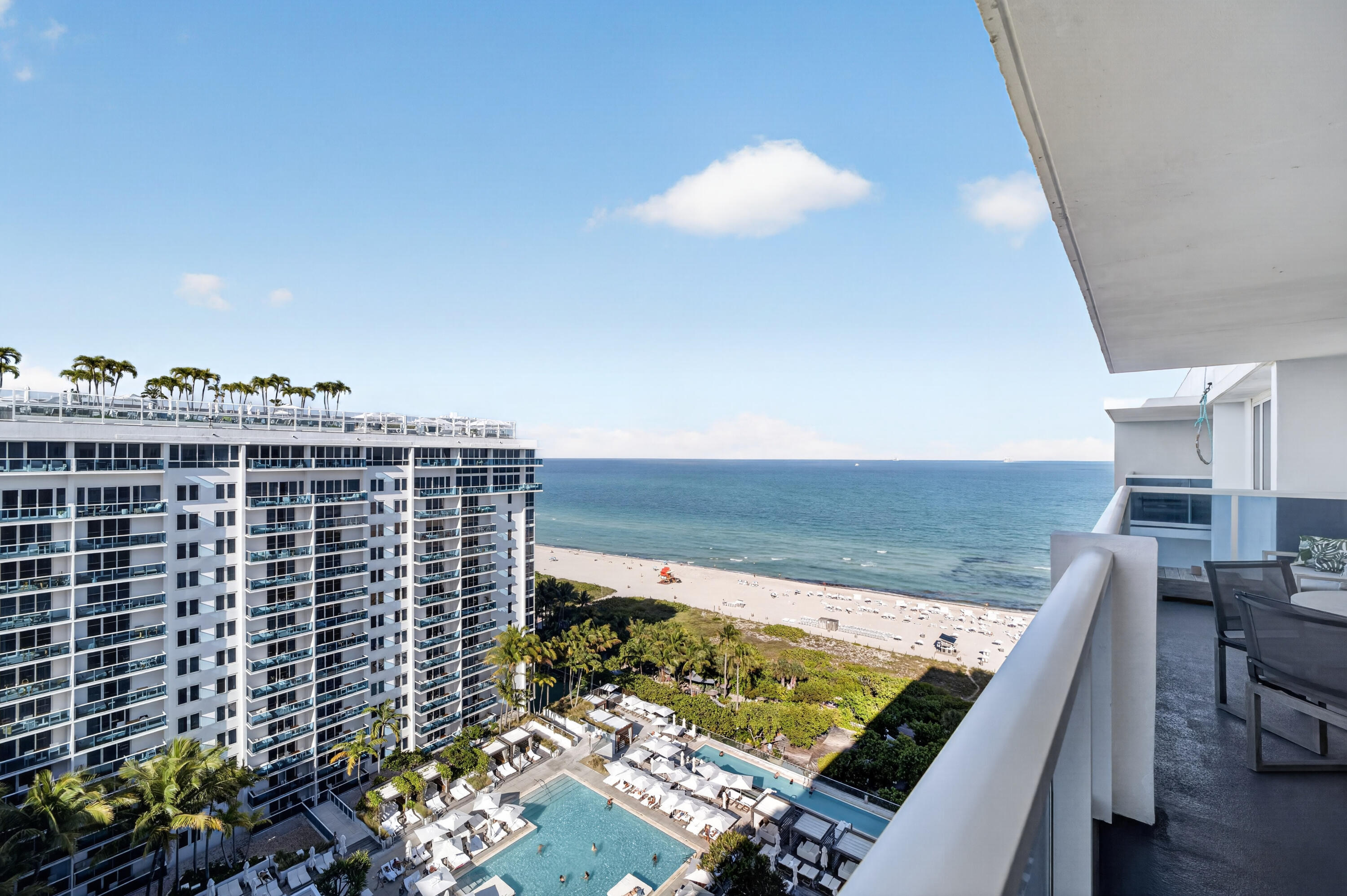 RONEY PALACE CONDO - Residential Lease