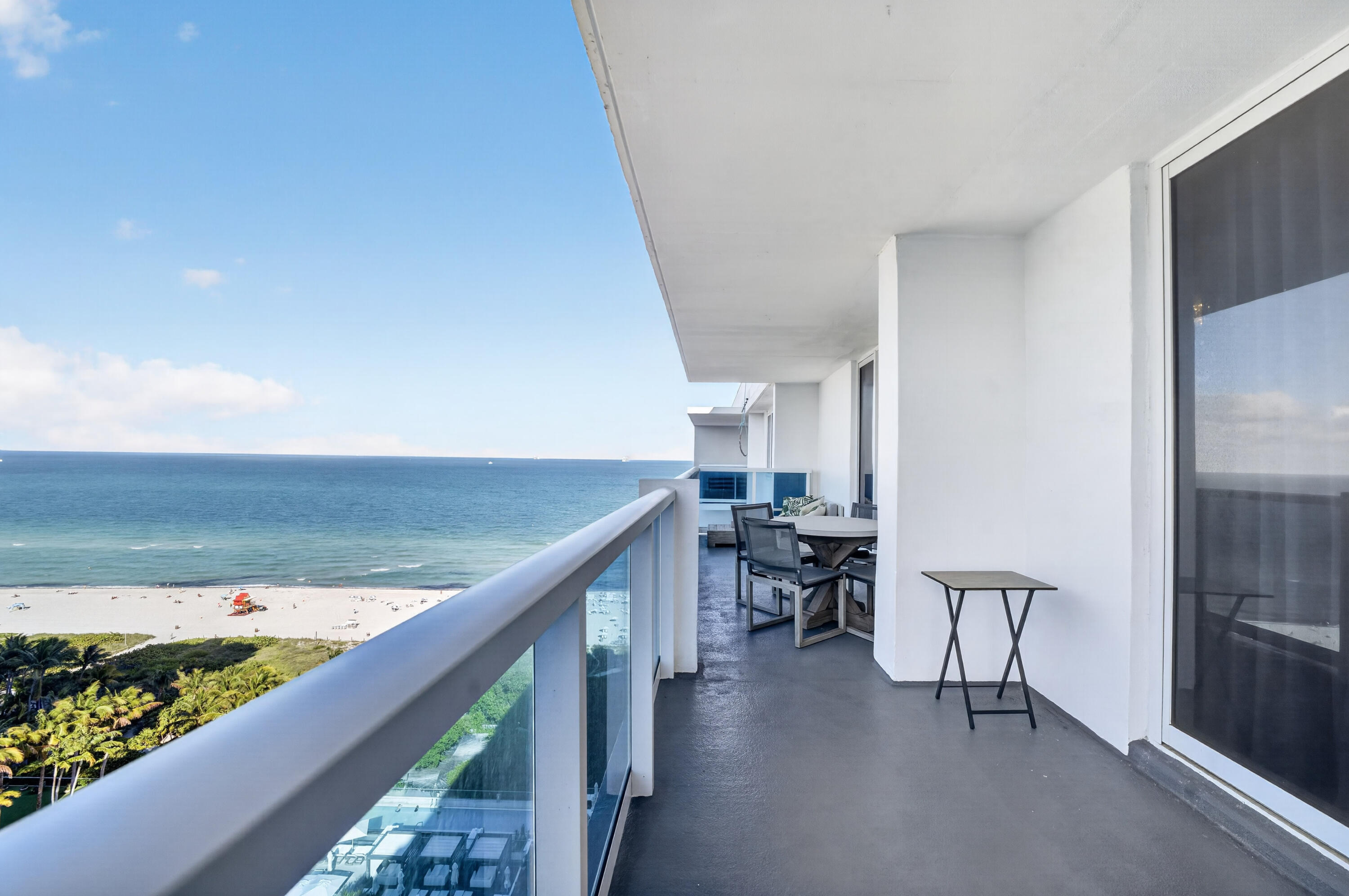 RONEY PALACE CONDO - Residential Lease