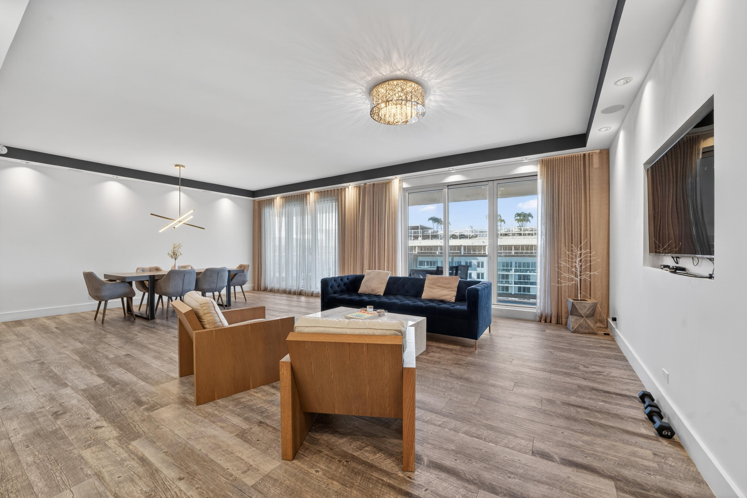 2301 Collins Avenue Ph14