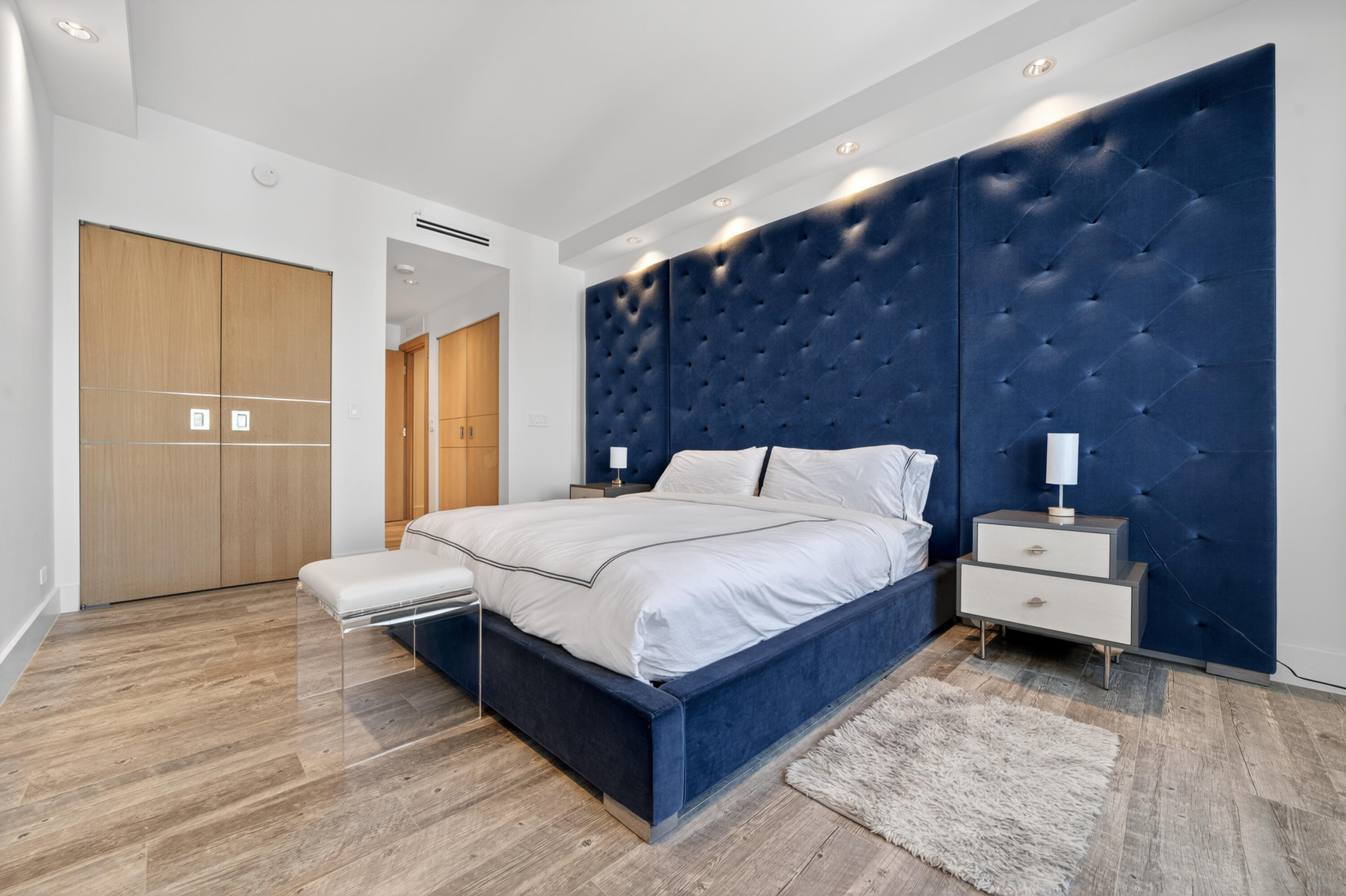 RONEY PALACE CONDO - Residential Lease