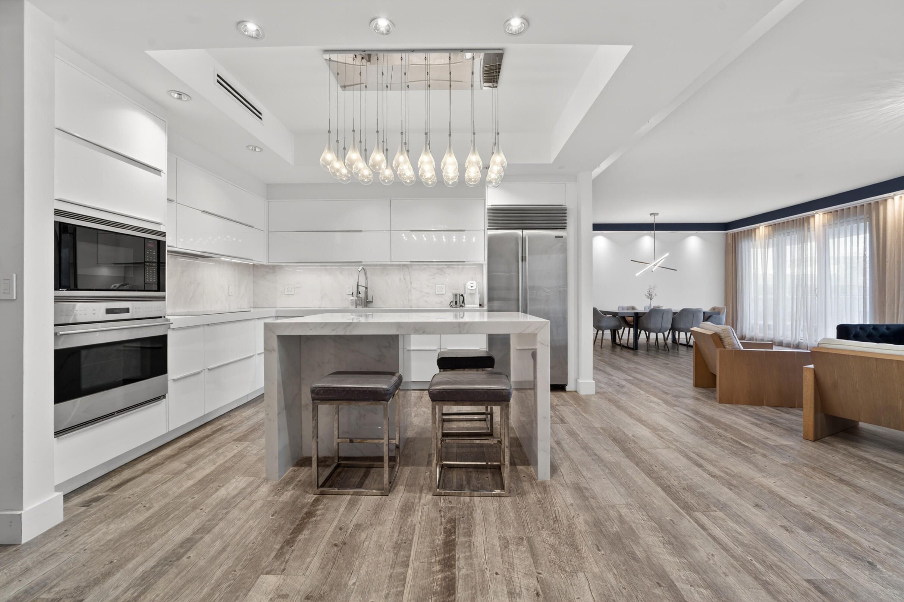 2301 Collins Avenue Ph14