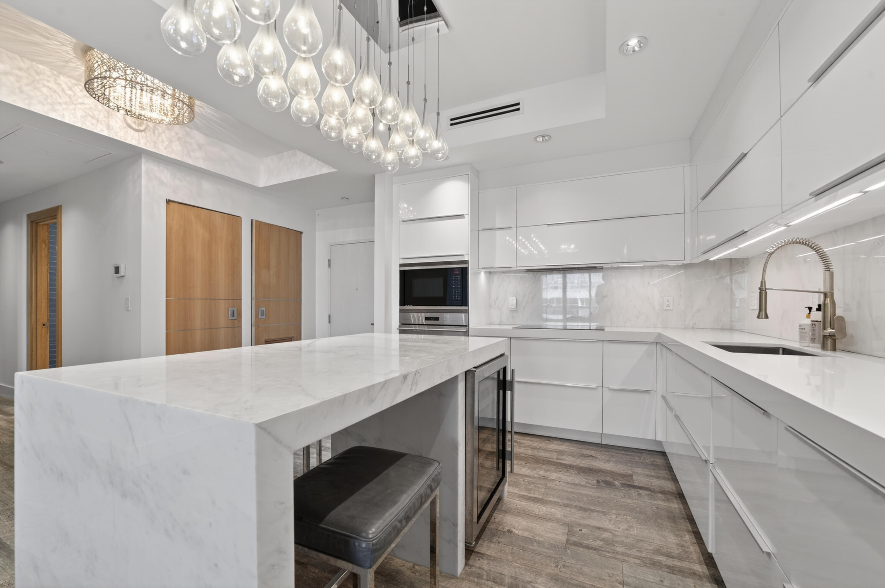 2301 Collins Avenue Ph14