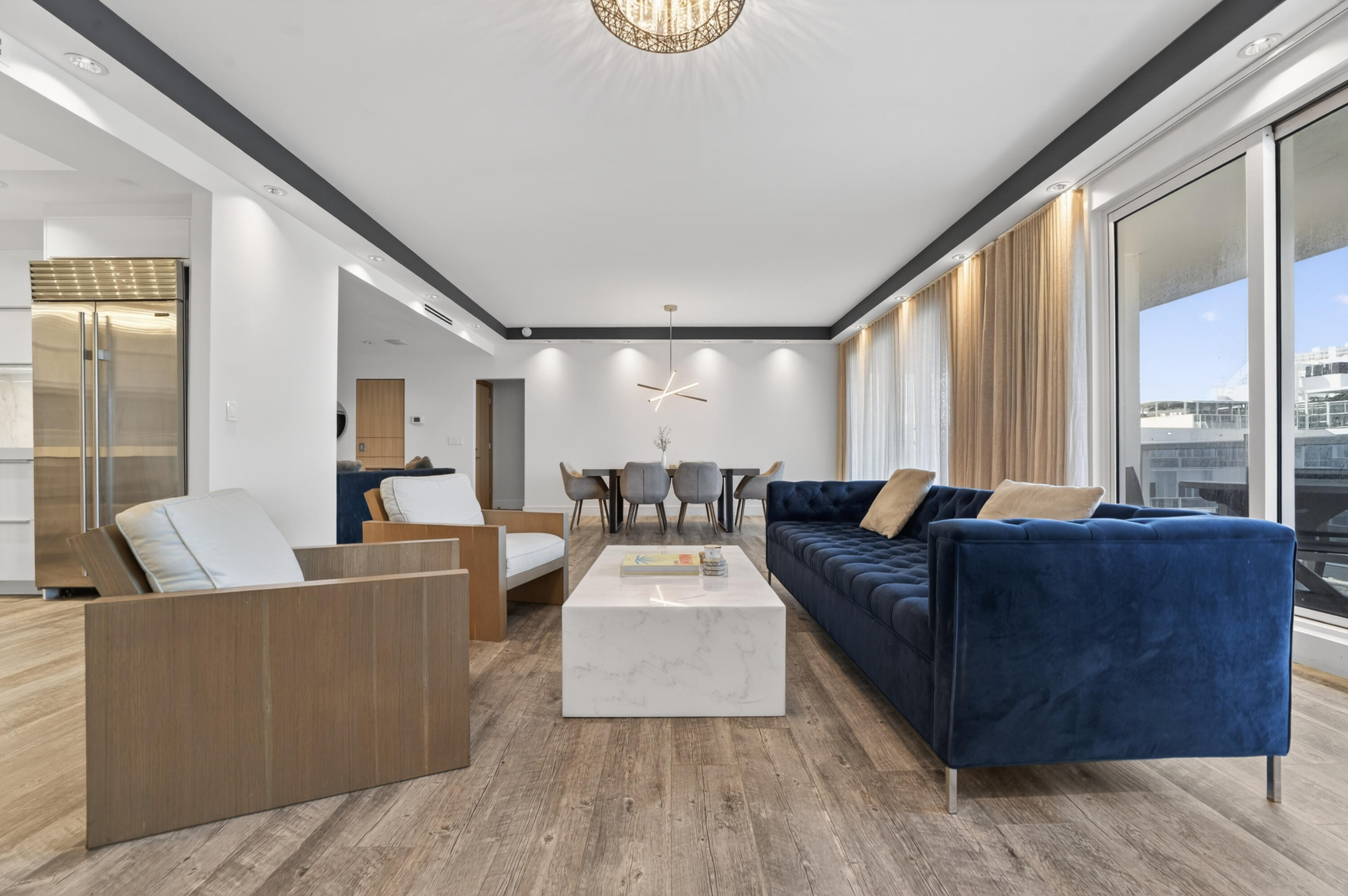RONEY PALACE CONDO - Residential Lease