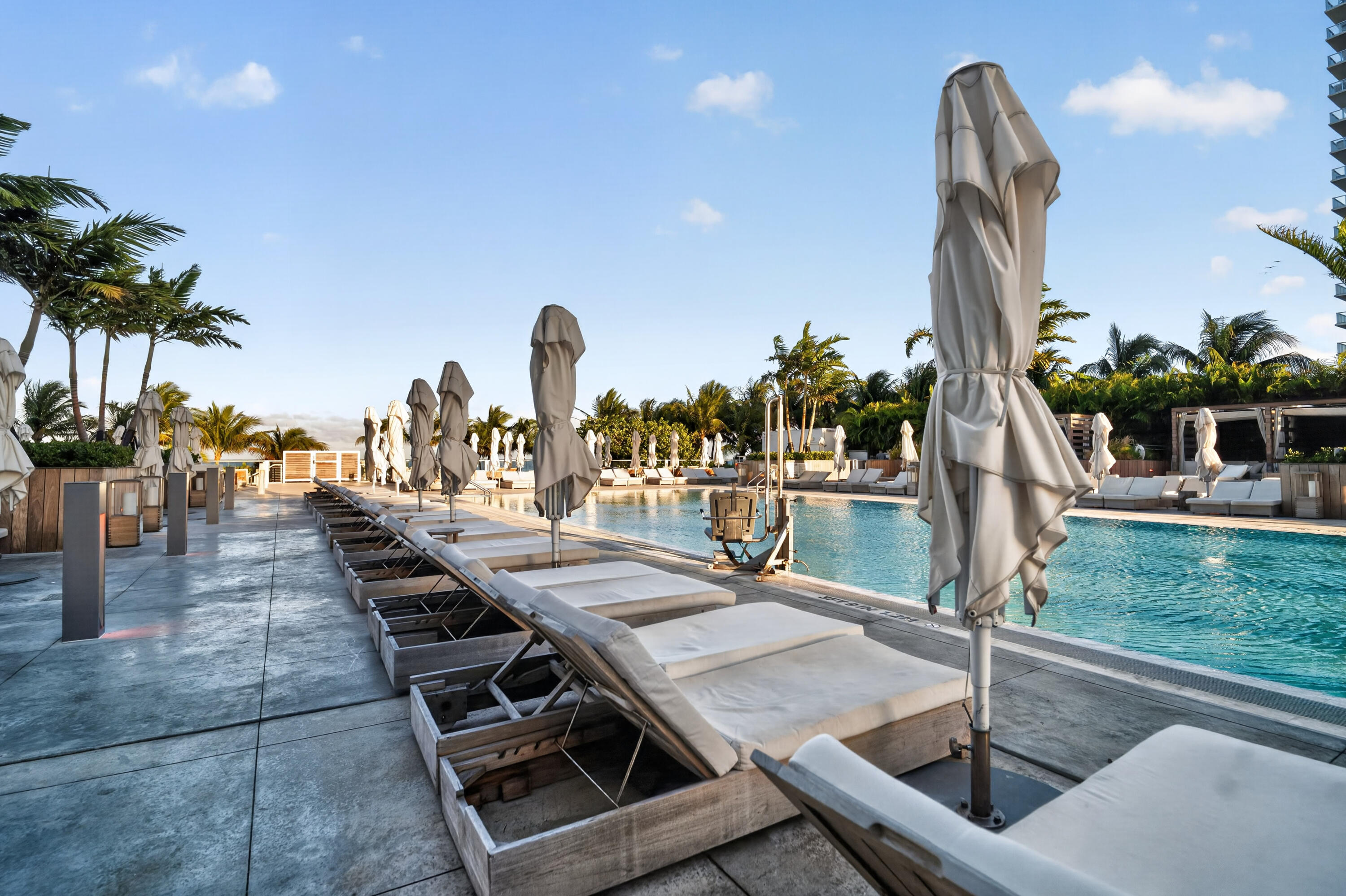 RONEY PALACE CONDO - Residential Lease