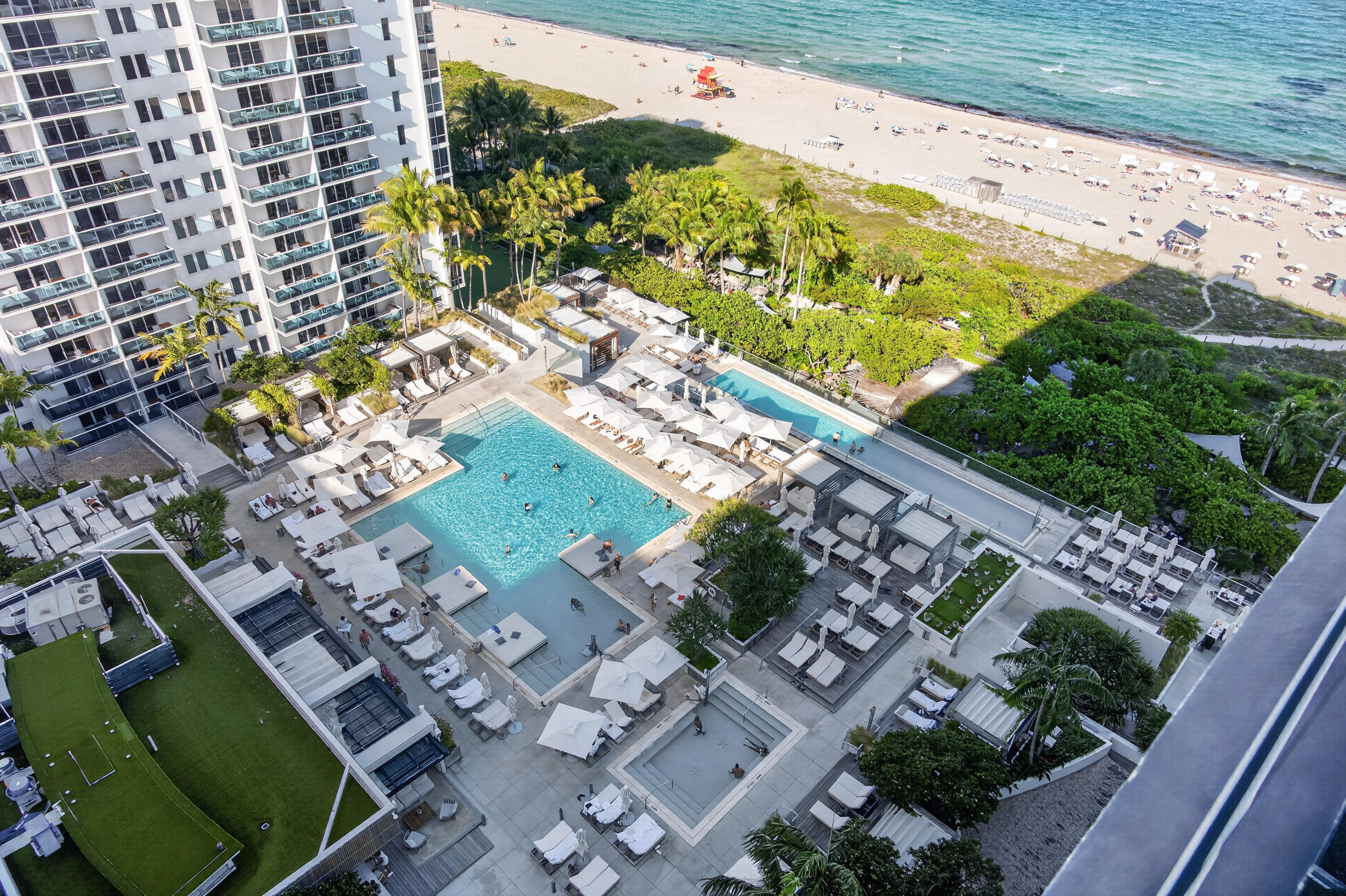 RONEY PALACE CONDO - Residential Lease