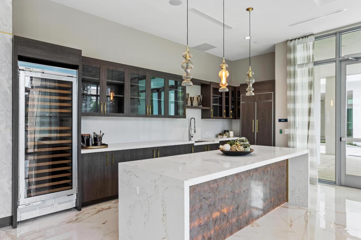 Royal Palm Residences - Residential