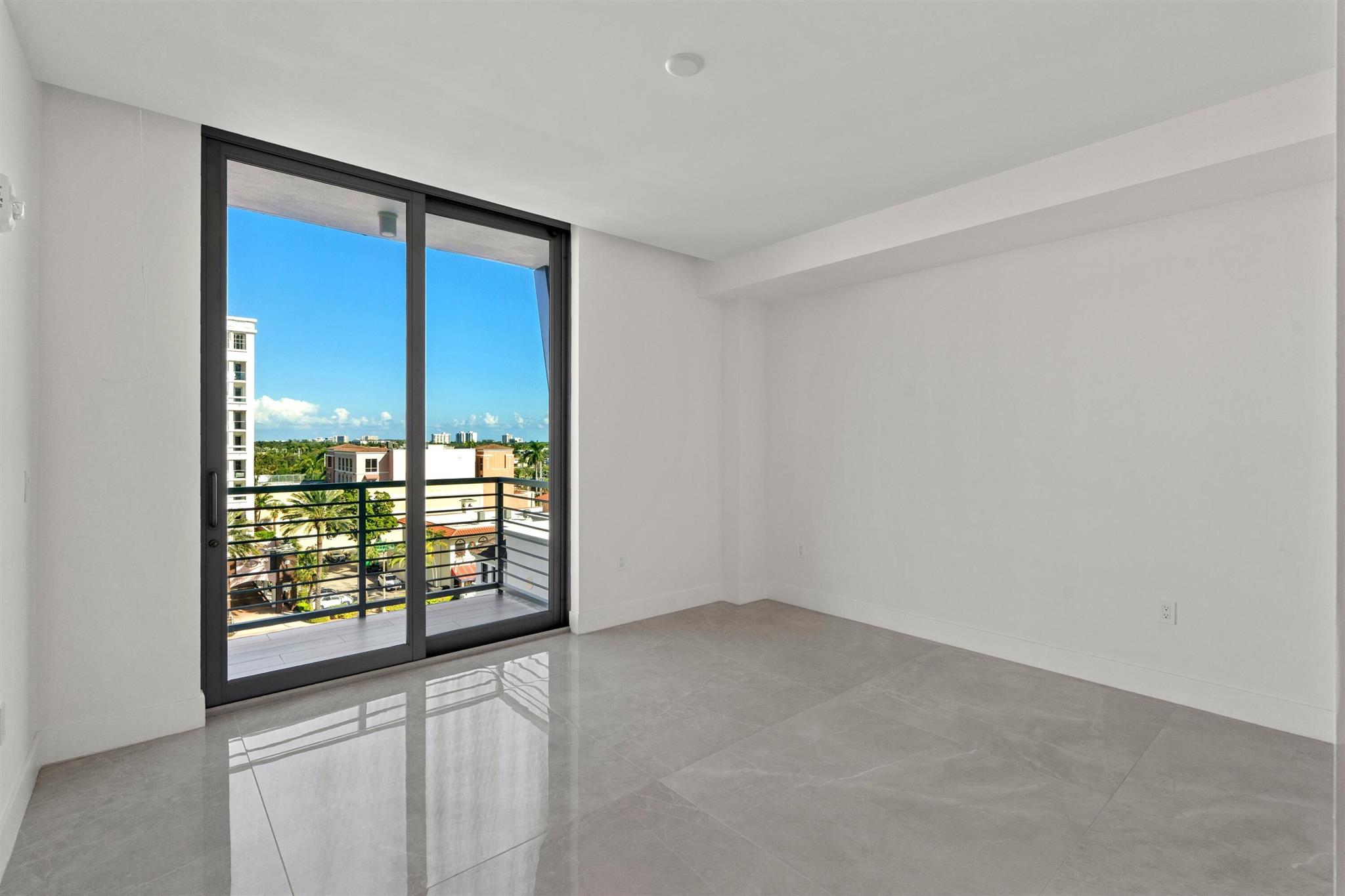 Royal Palm Residences - Residential