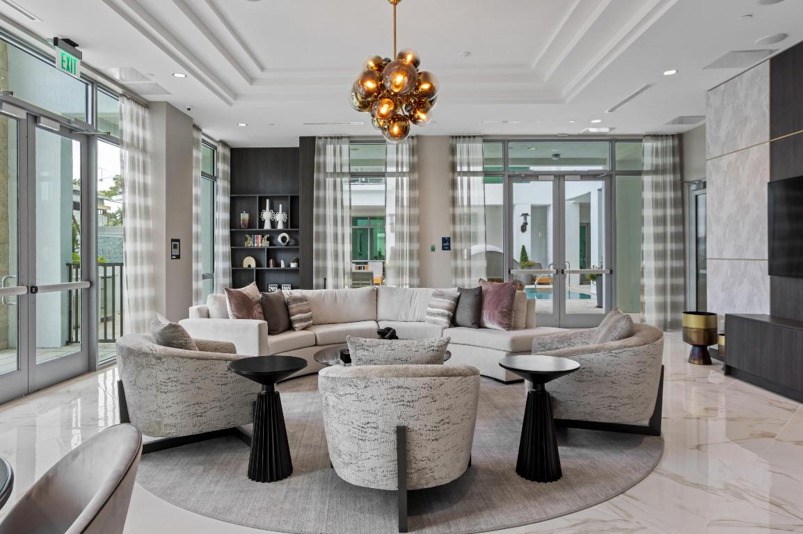 Royal Palm Residences - Residential