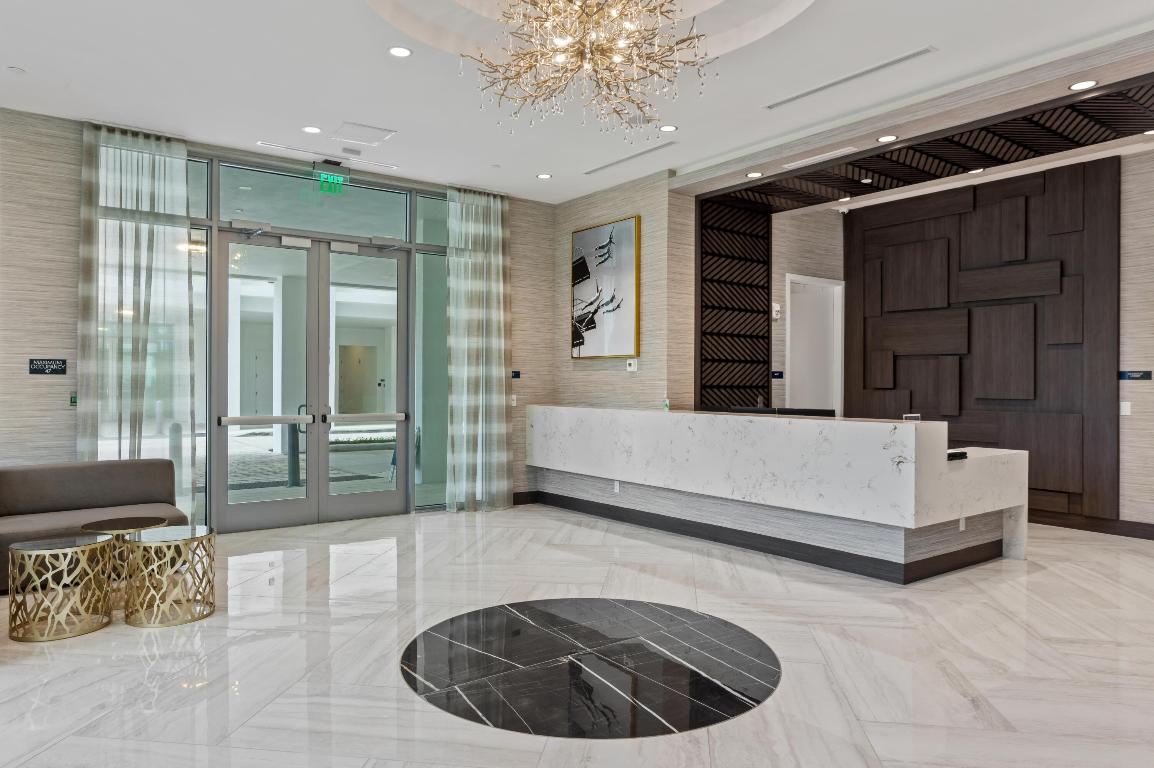 Royal Palm Residences - Residential