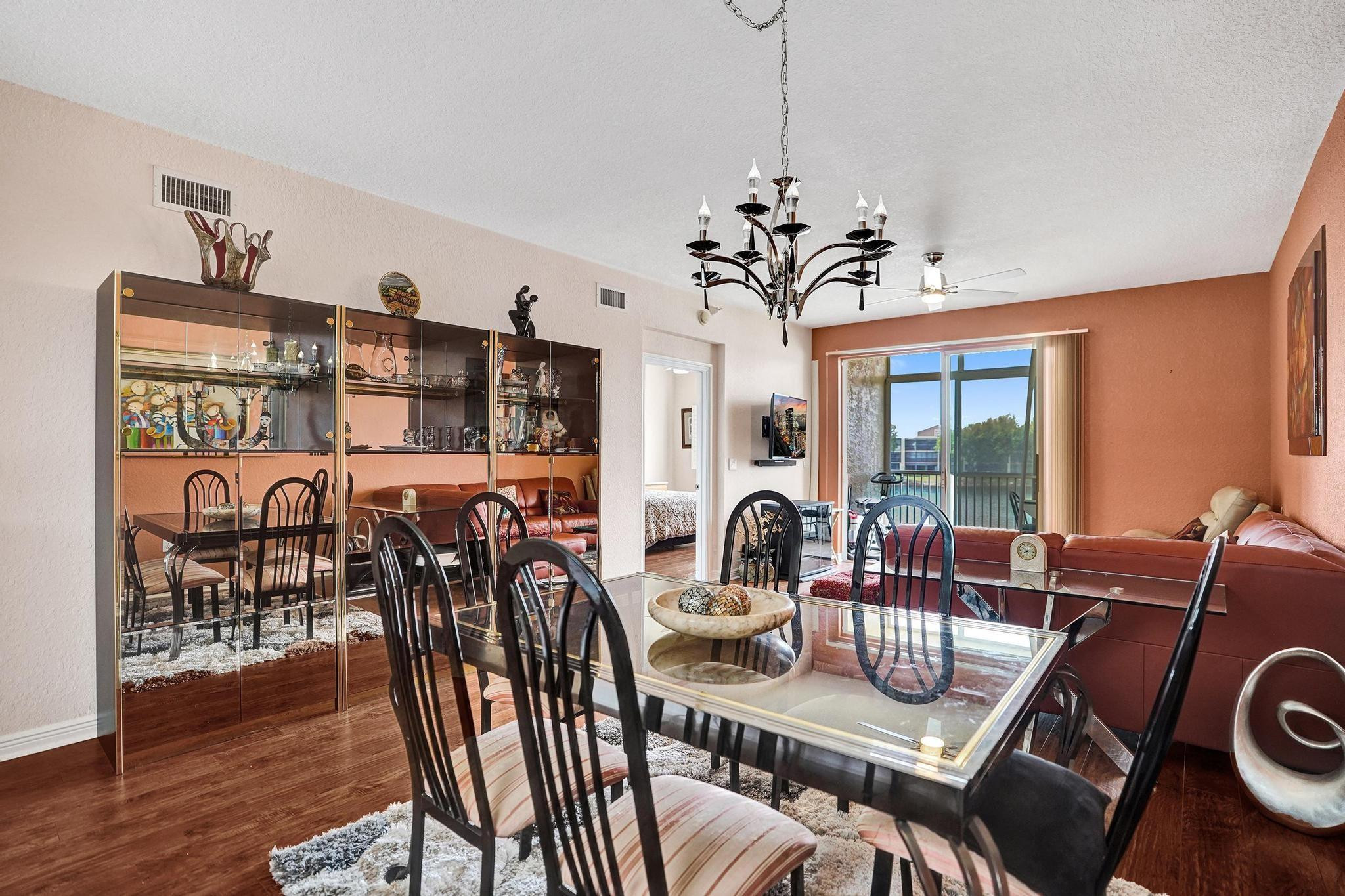 SOUTHAMPTON CONDOMINIUM - Residential