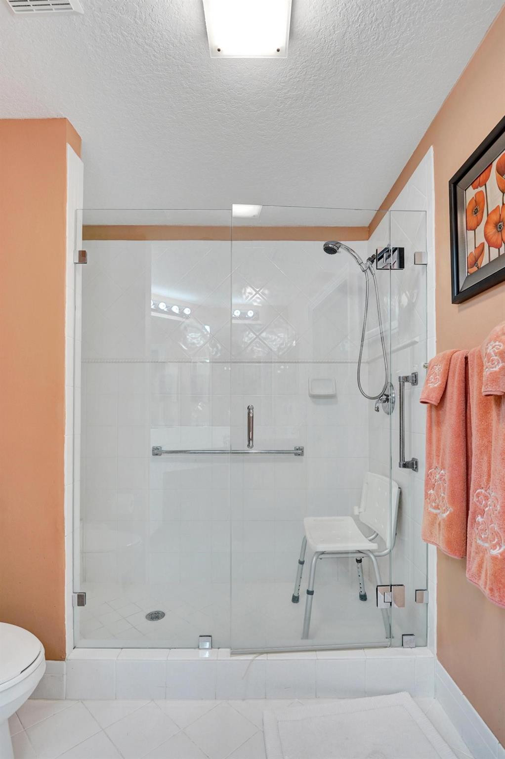 SOUTHAMPTON CONDOMINIUM - Residential