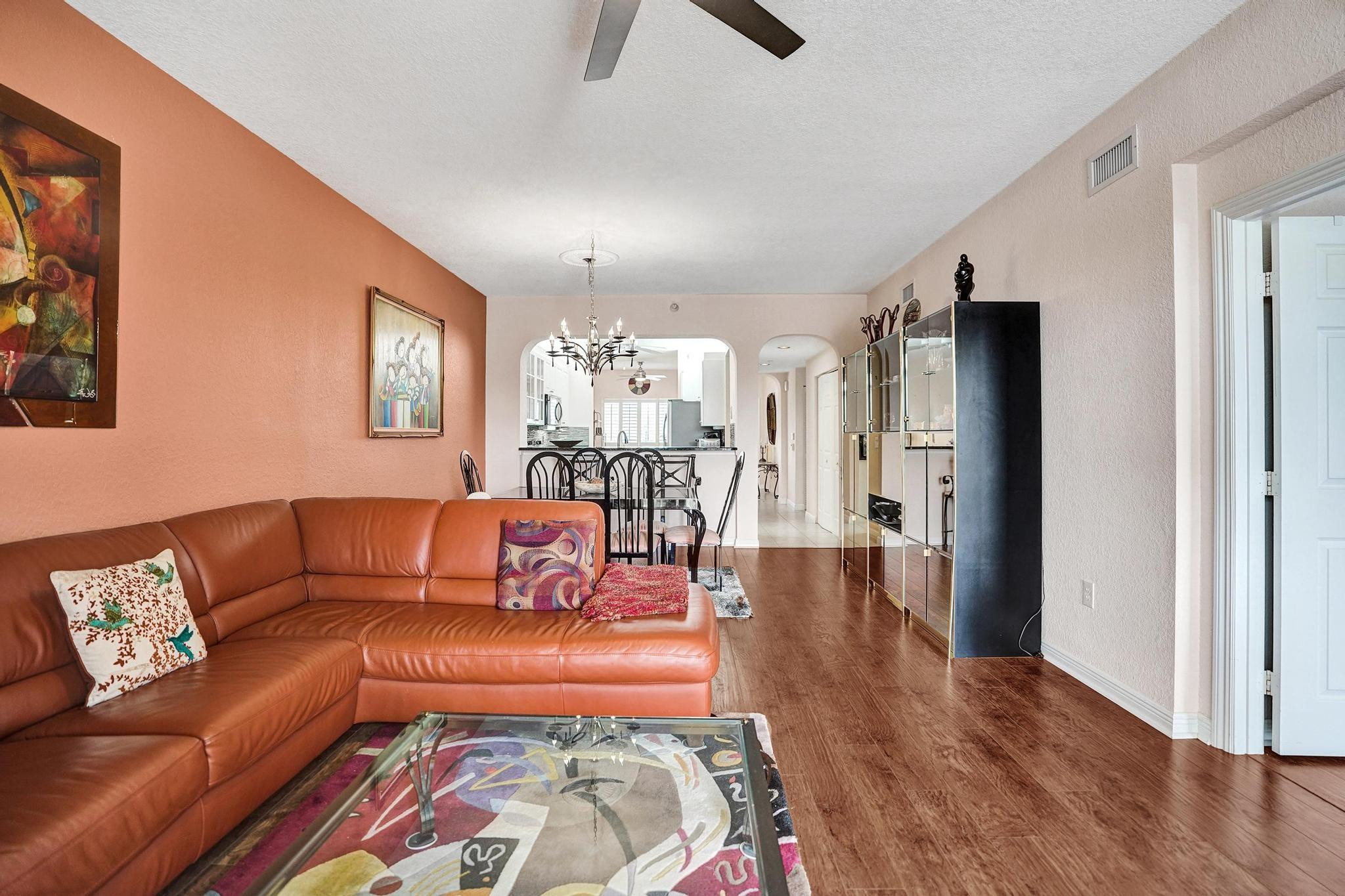 SOUTHAMPTON CONDOMINIUM - Residential