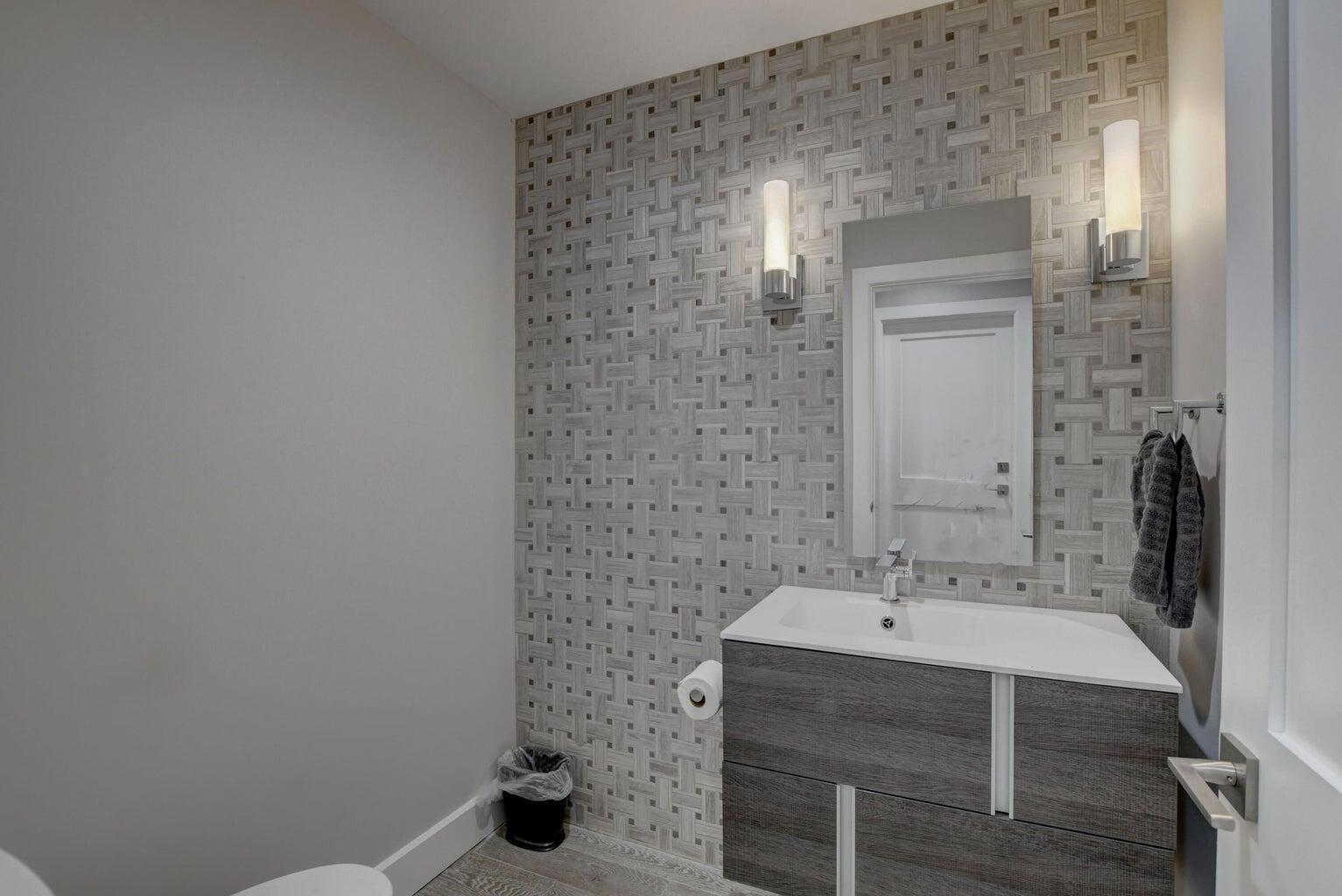 PALMETTO PARK TERRACE UNI - Residential Lease