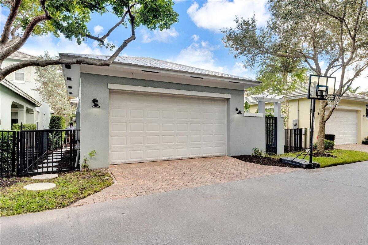 BOTANICA - Residential