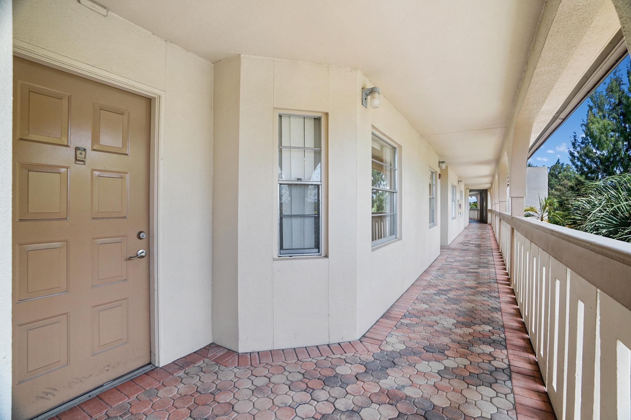 1601 Abaco Dr D4
