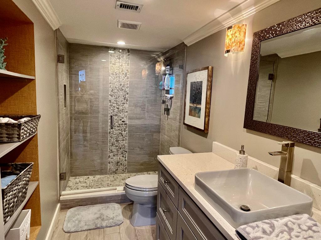 AQUARIUS CONDO - Residential Lease