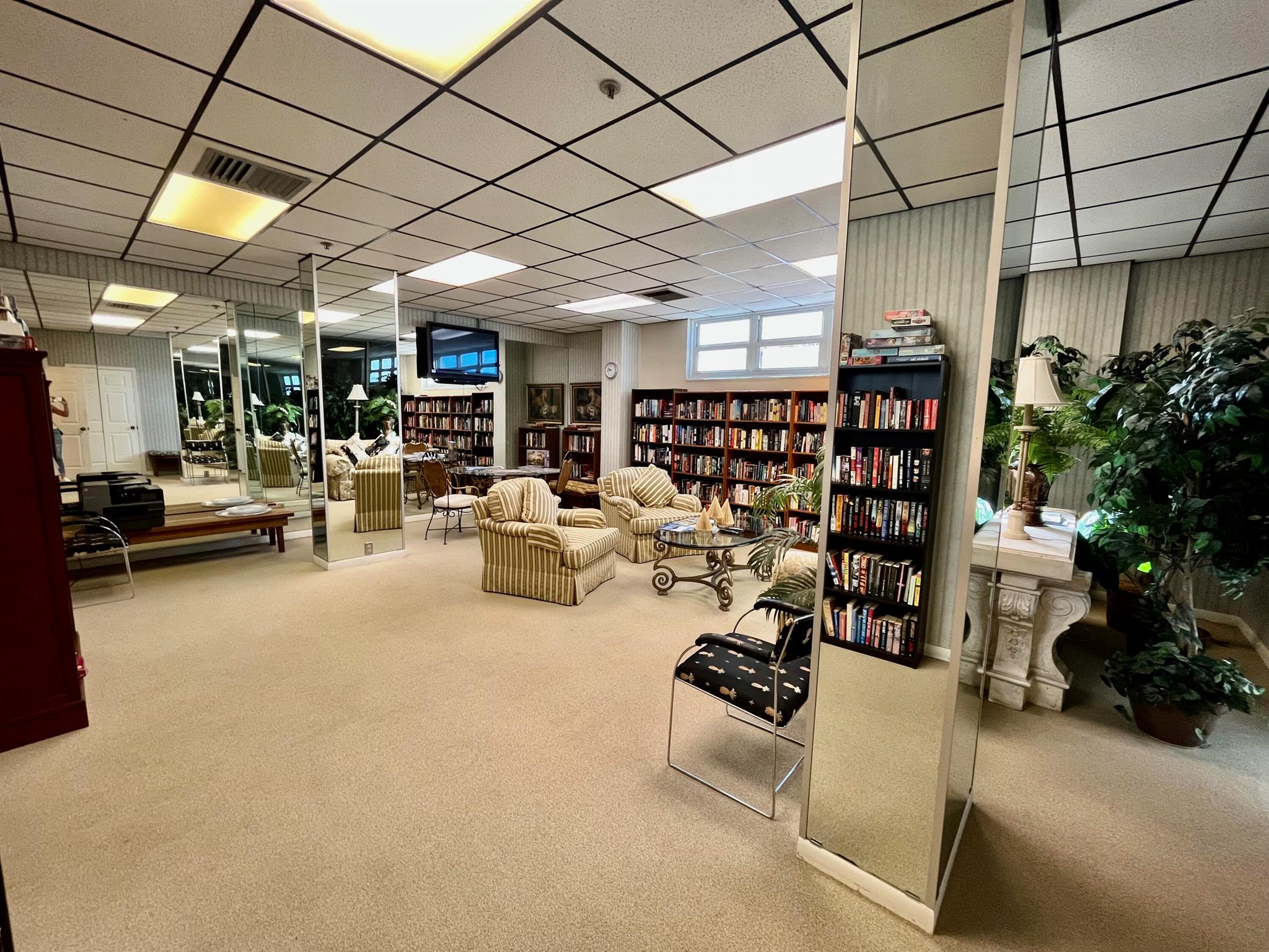 AQUARIUS CONDO - Residential Lease