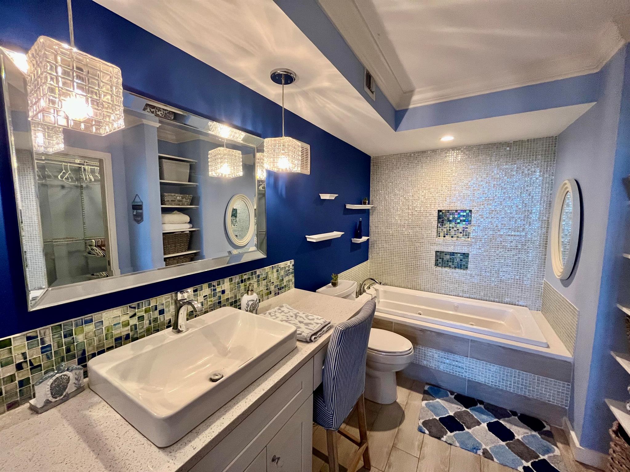 AQUARIUS CONDO - Residential Lease