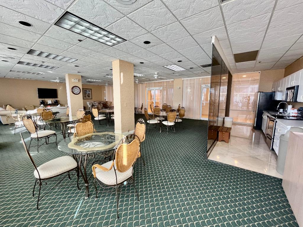 AQUARIUS CONDO - Residential Lease